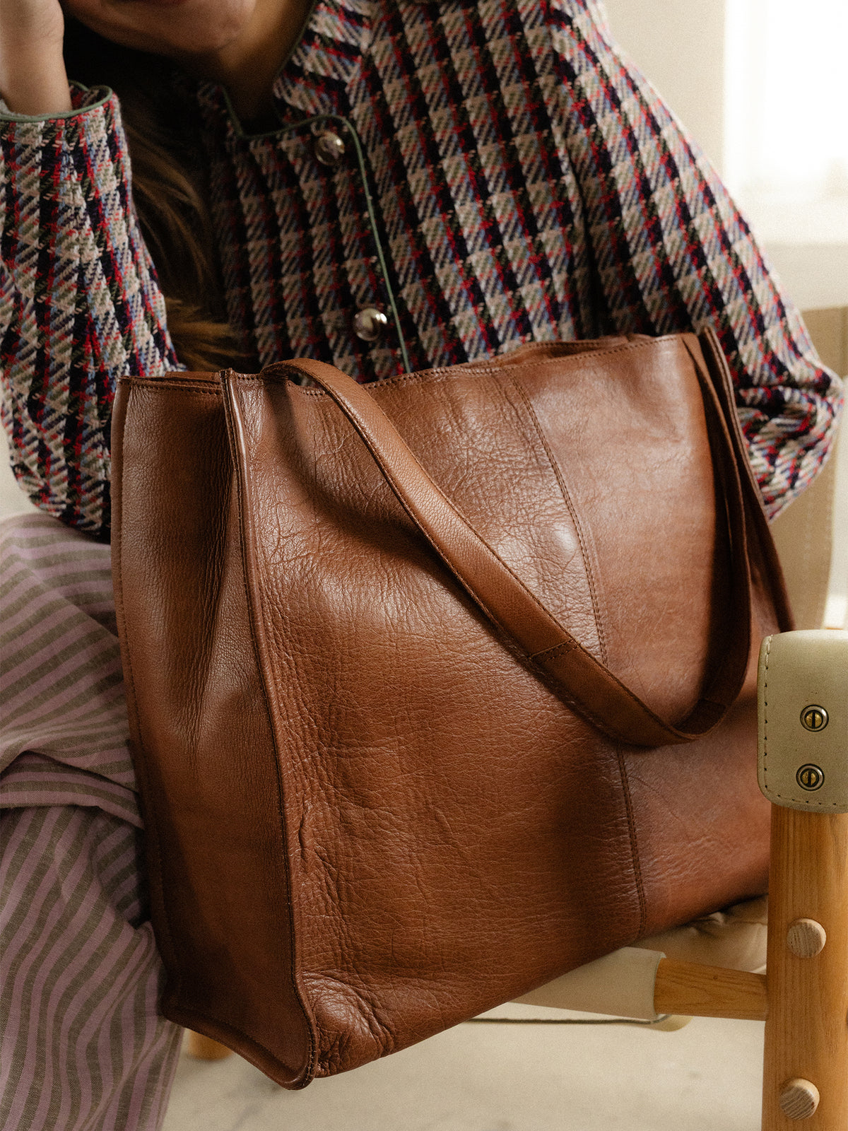 RE:DESIGNED EST 2003 Aro Urban Shoulder bag Walnut
