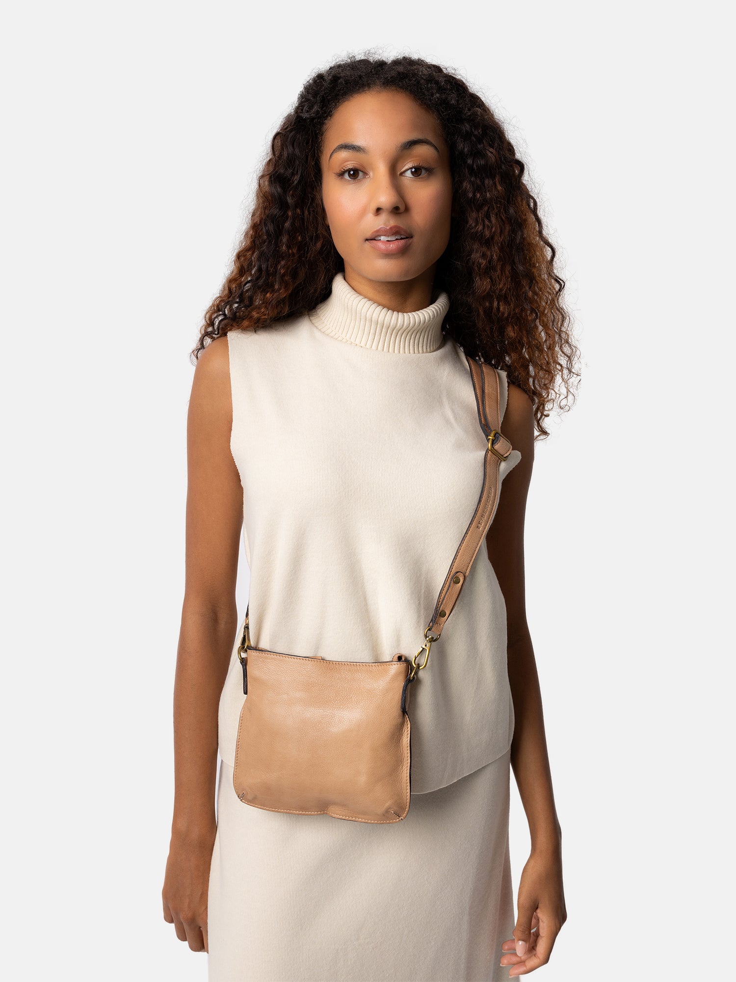 RE:DESIGNED EST 2003 Fillis Small Crossover Taupe