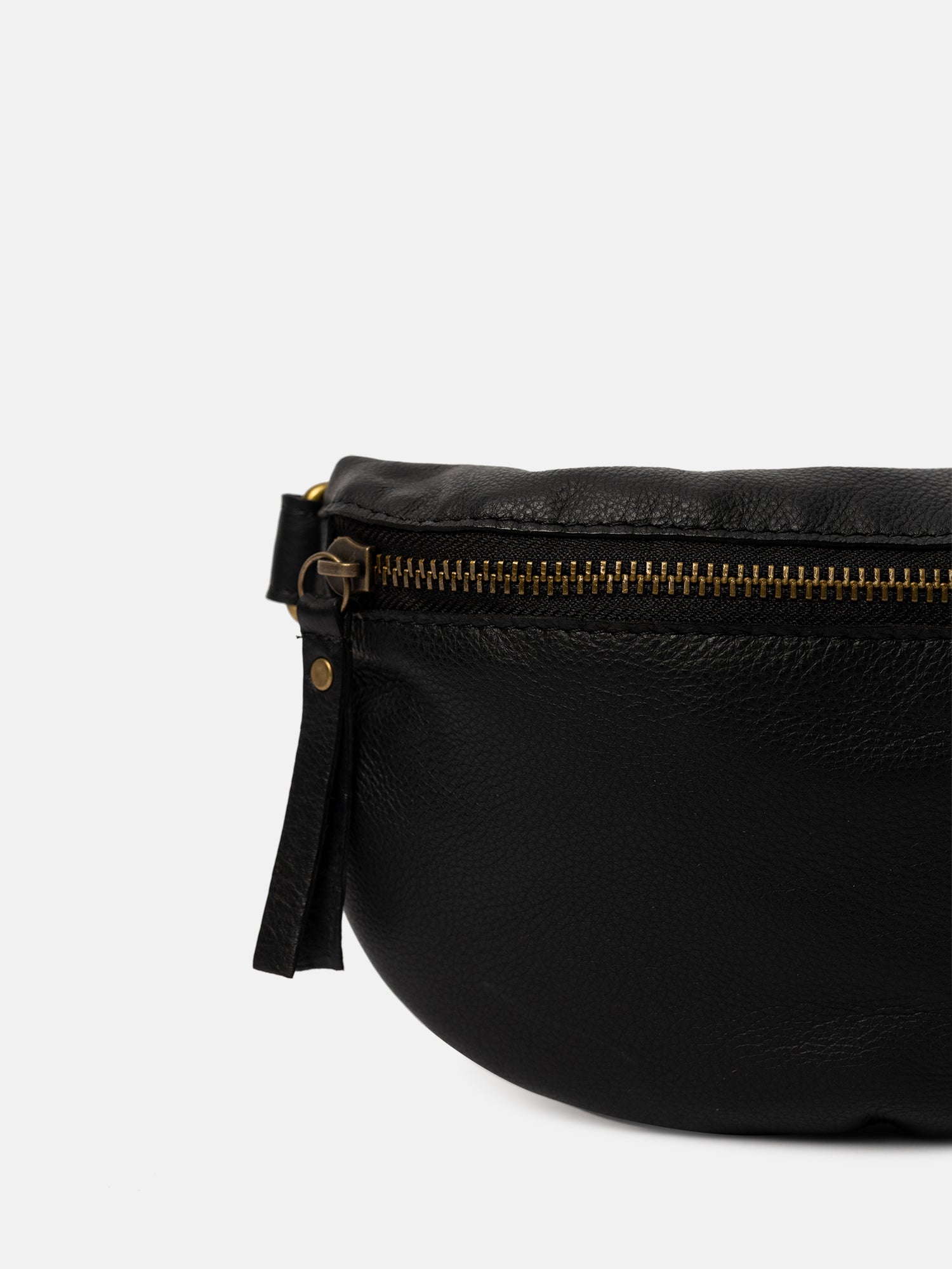 RE:DESIGNED EST 2003 Gisela Bumbag Black/Brass