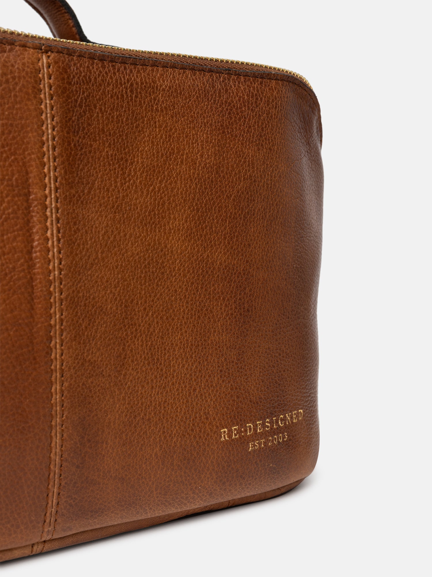 RE:DESIGNED EST 2003 Halima Big Toiletry Bag Walnut/Gold