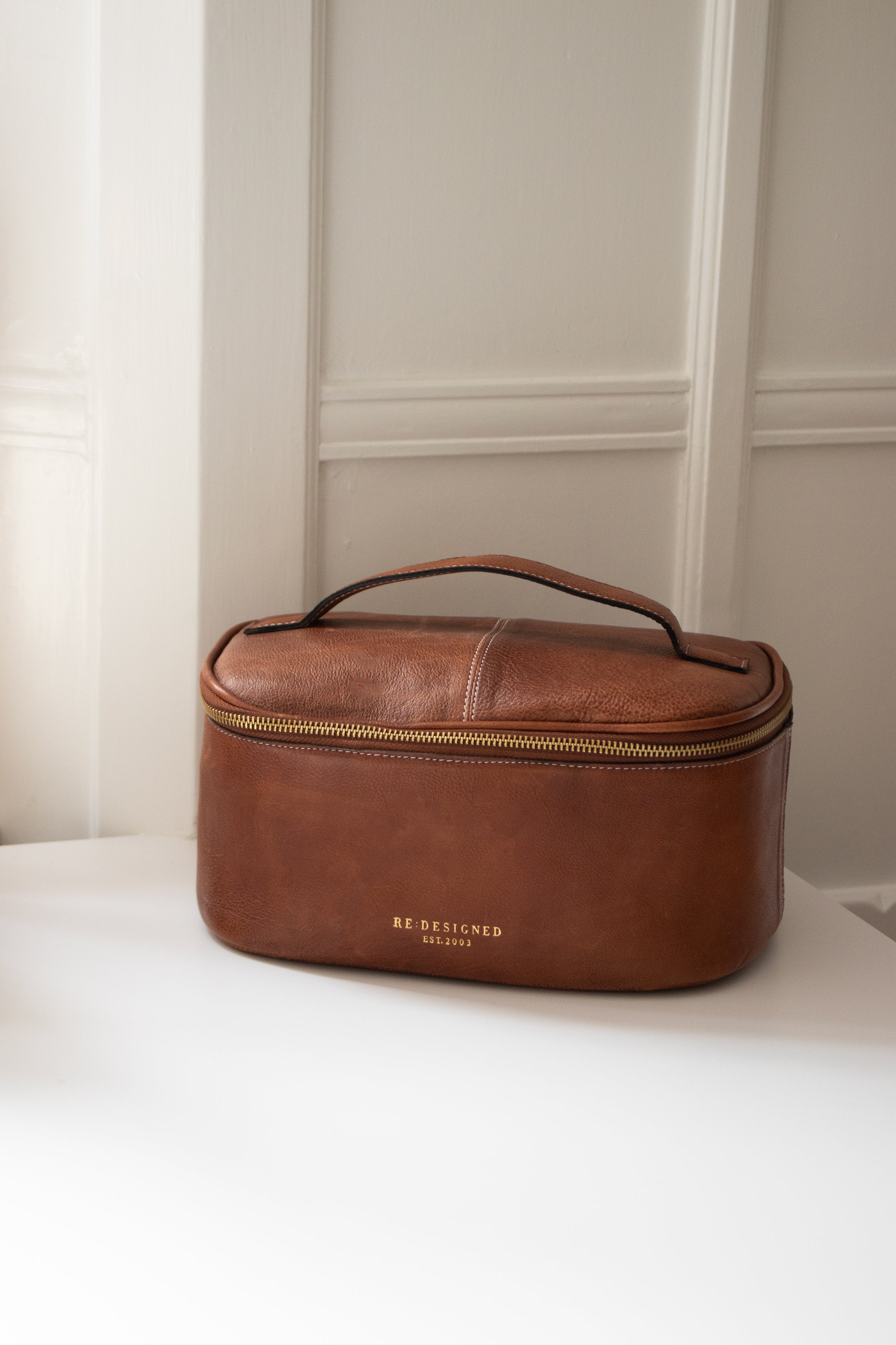 RE:DESIGNED EST 2003 Helga Big Toilet Bag Walnut