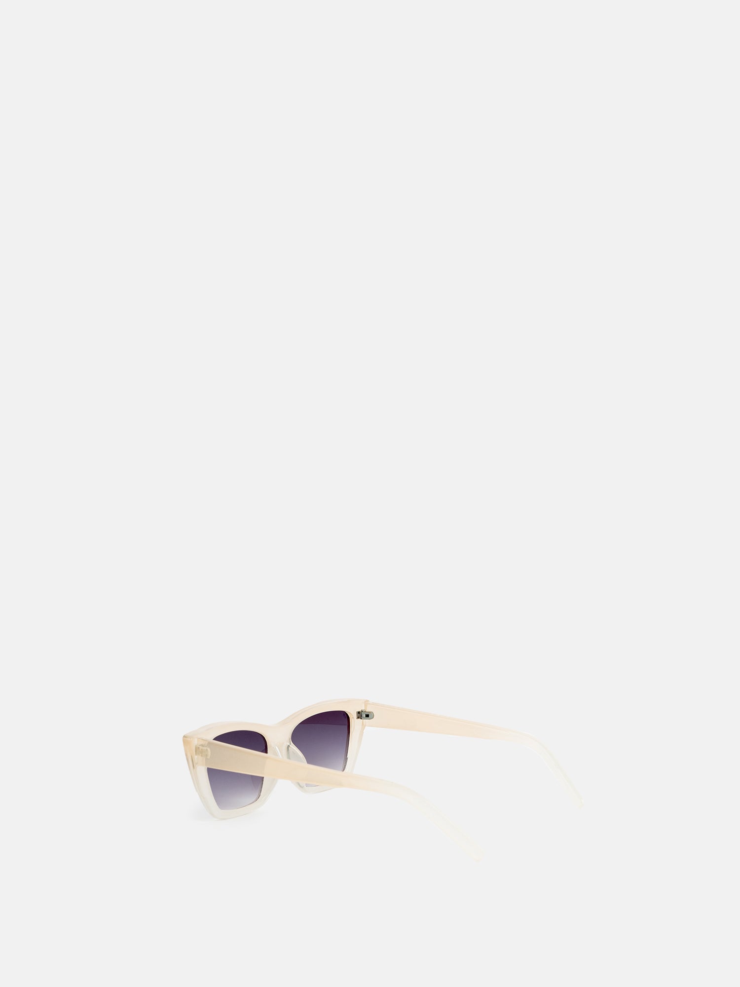 RE:DESIGNED EST 2003 Jada Sunglass Off White