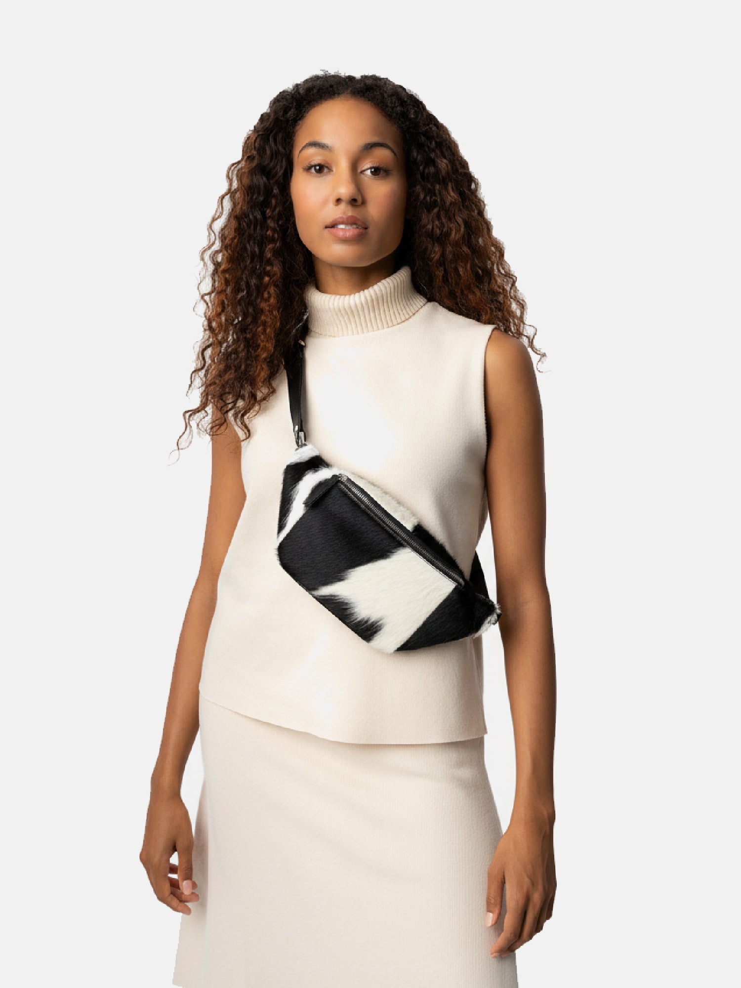 RE:DESIGNED EST 2003 Jia Bumbag Bumbag Black/White