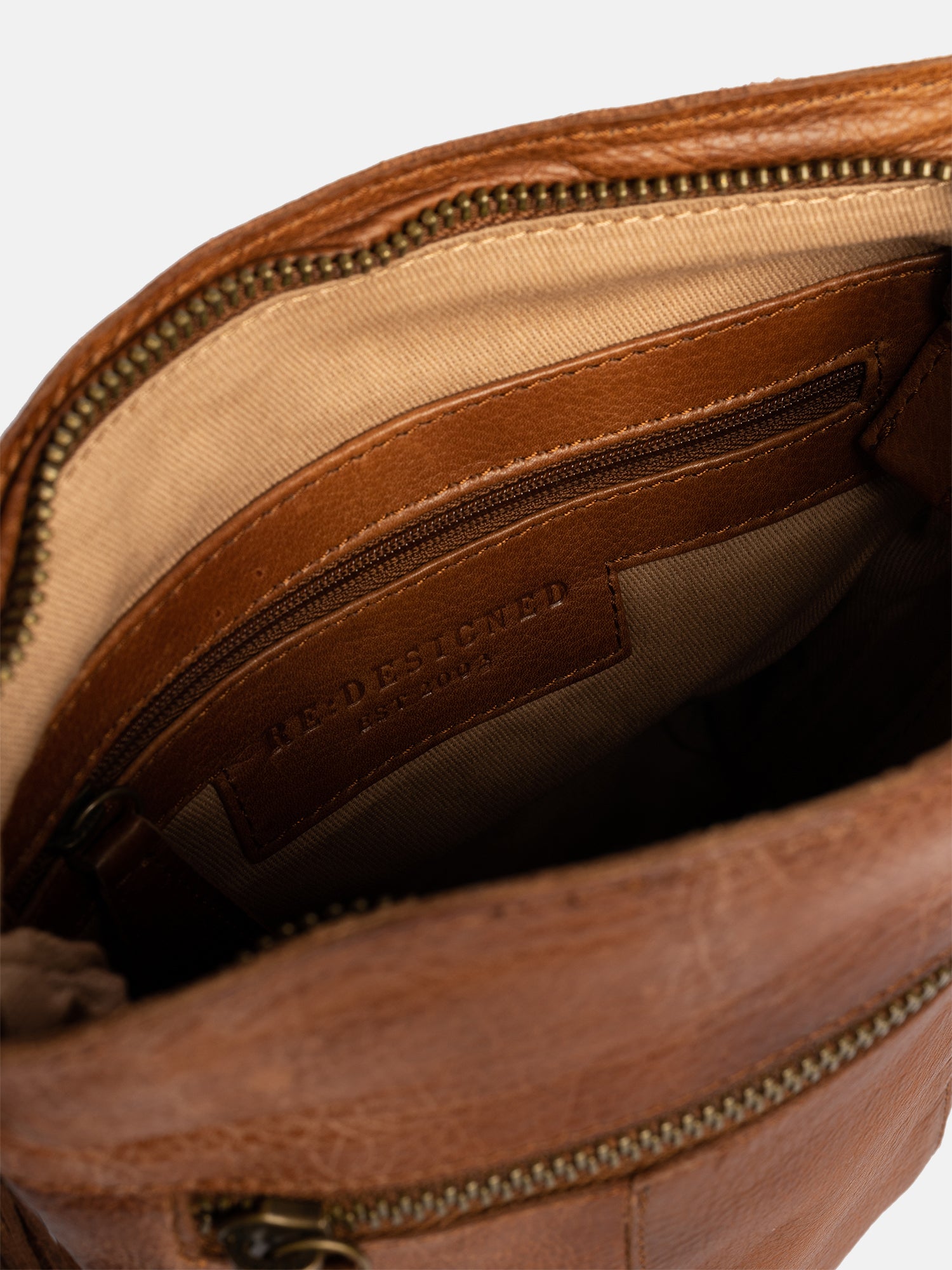 RE:DESIGNED EST 2003 Lillesand Urban Crossover Walnut