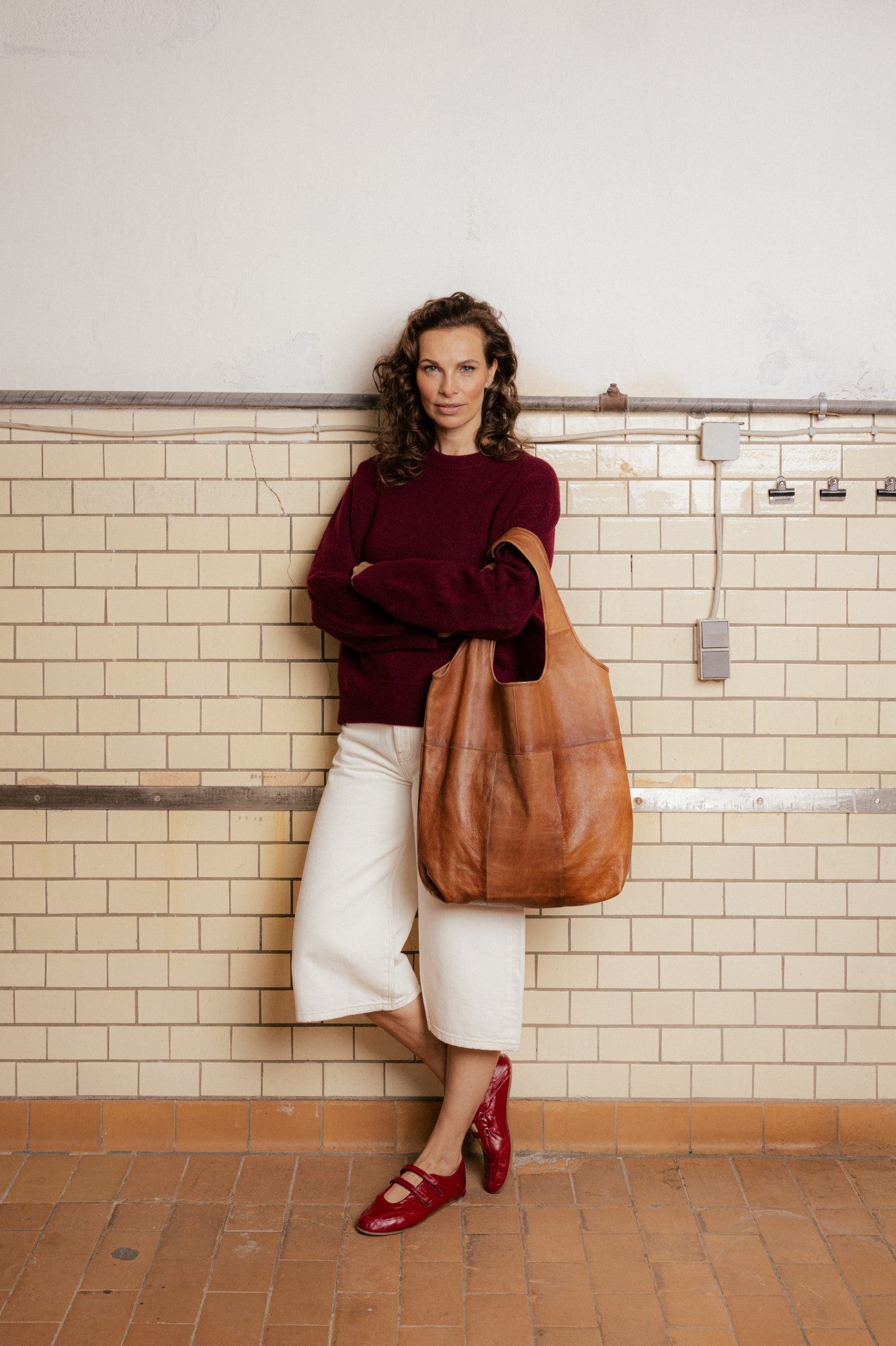 RE:DESIGNED EST 2003 Lyra Urban Shopper Walnut