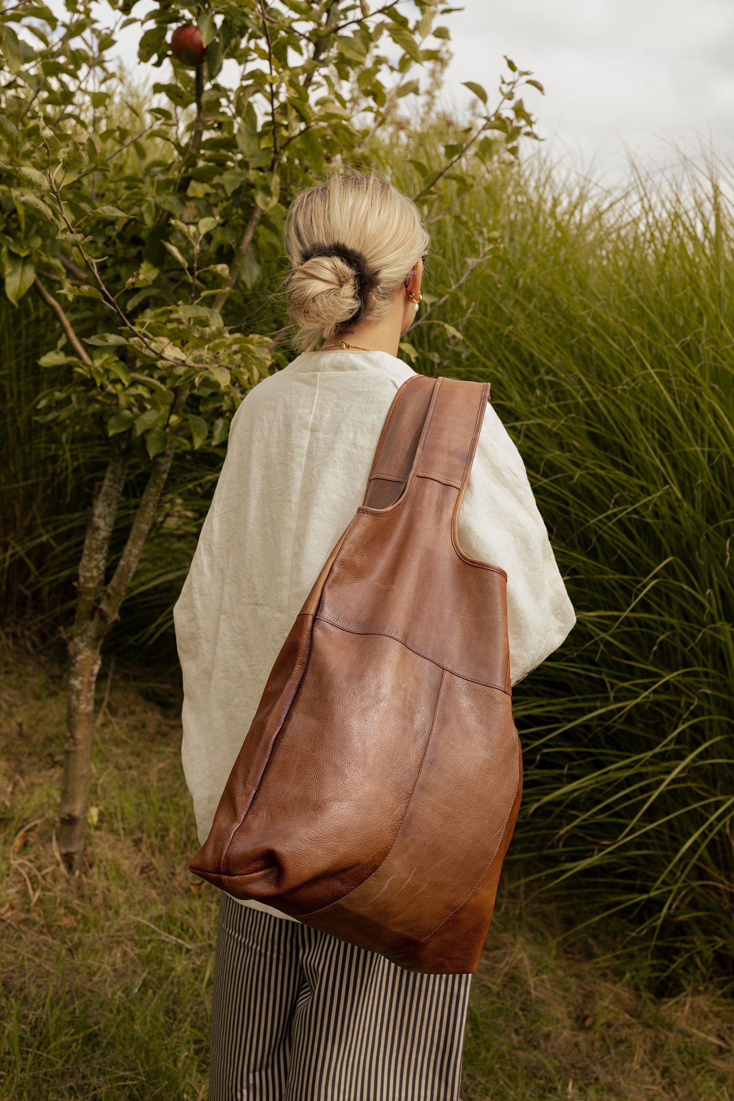 RE:DESIGNED EST 2003 Lyra Urban Shopper Walnut