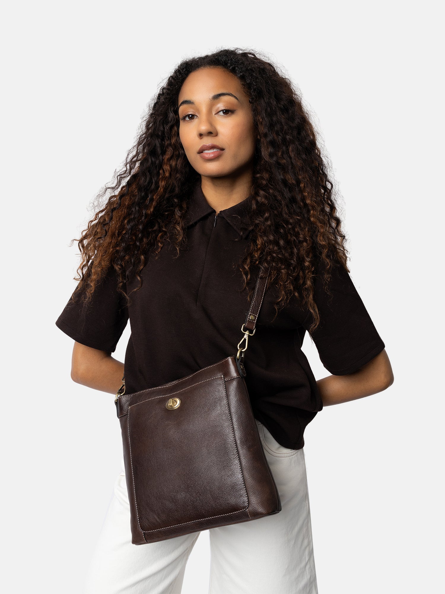 RE:DESIGNED EST 2003 Moa Big Crossover Dark Brown