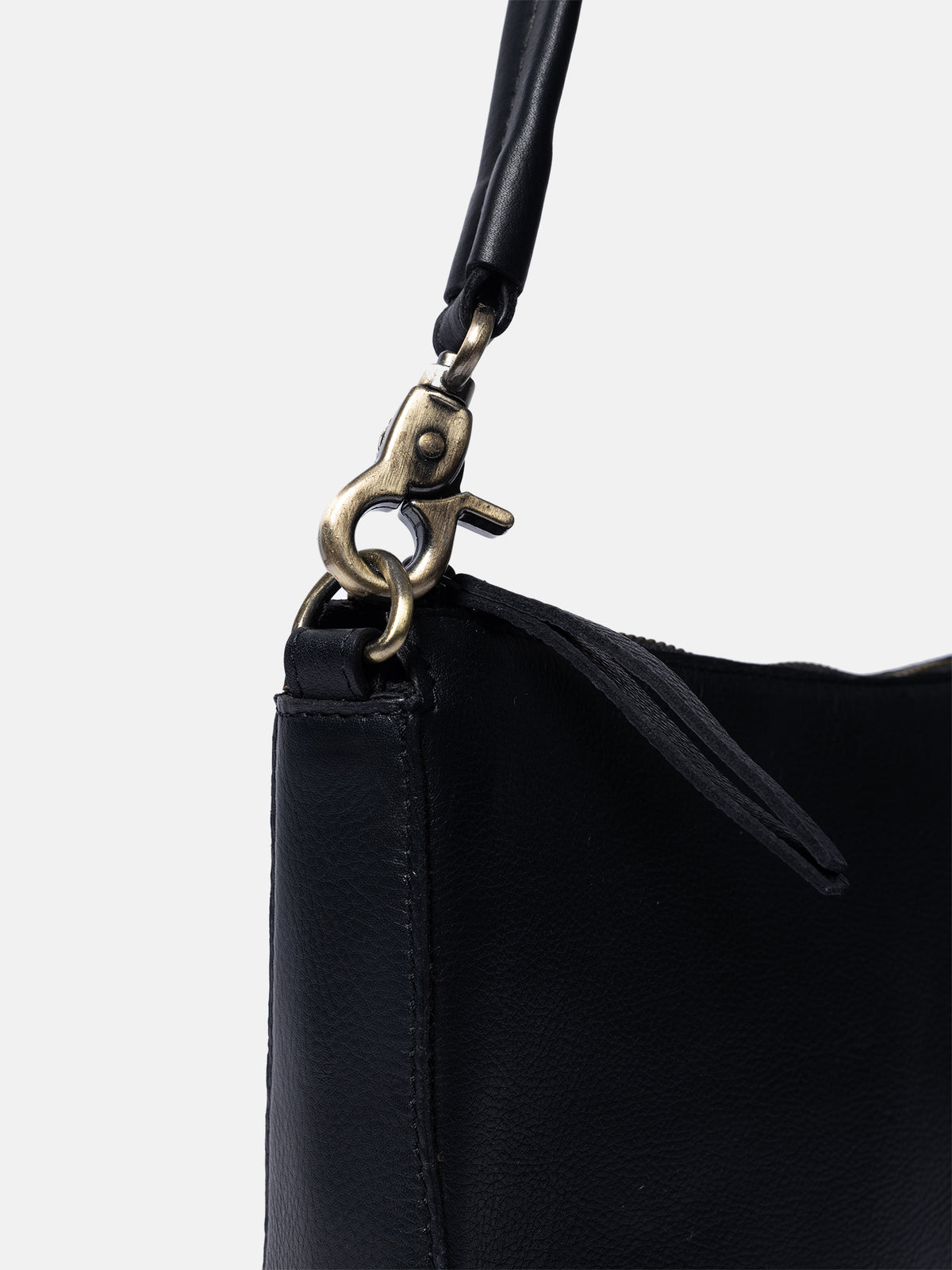 RE:DESIGNED EST 2003 Nada Shoulder bag Black