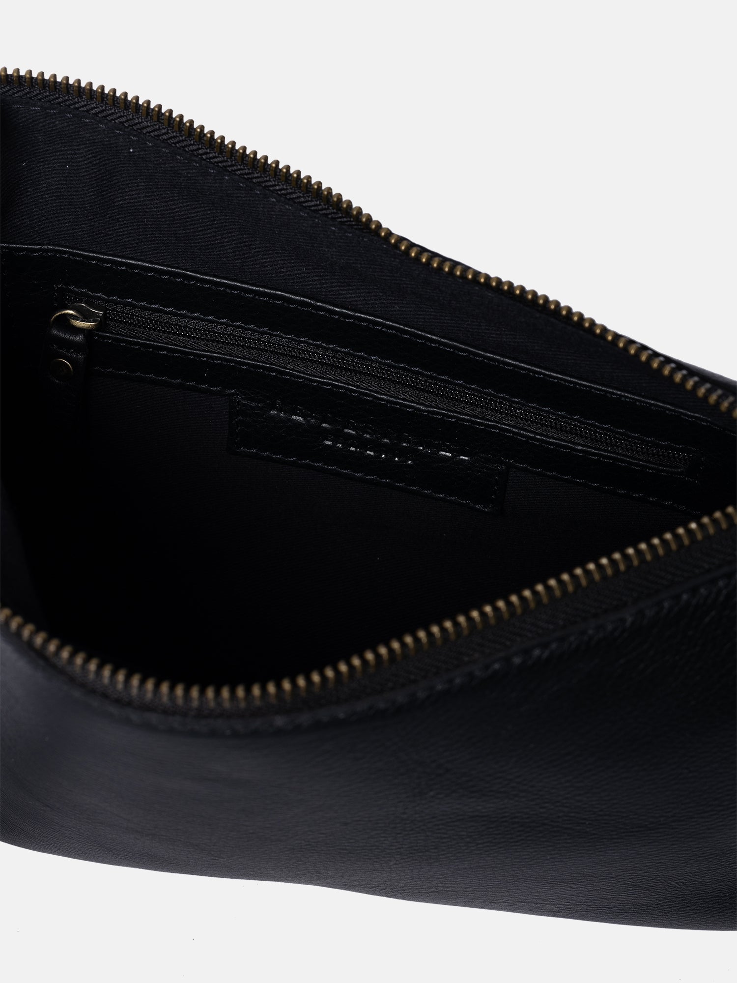RE:DESIGNED EST 2003 Nada Shoulder bag Black