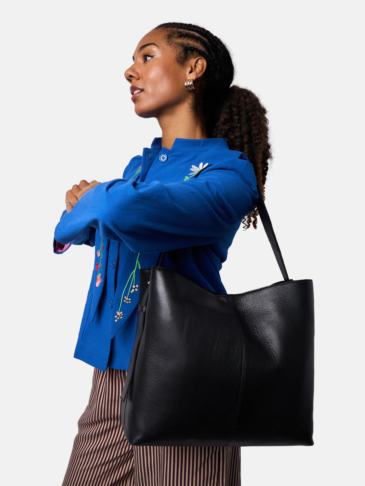 RE:DESIGNED EST 2003 Naya Big Shoulder bag Black