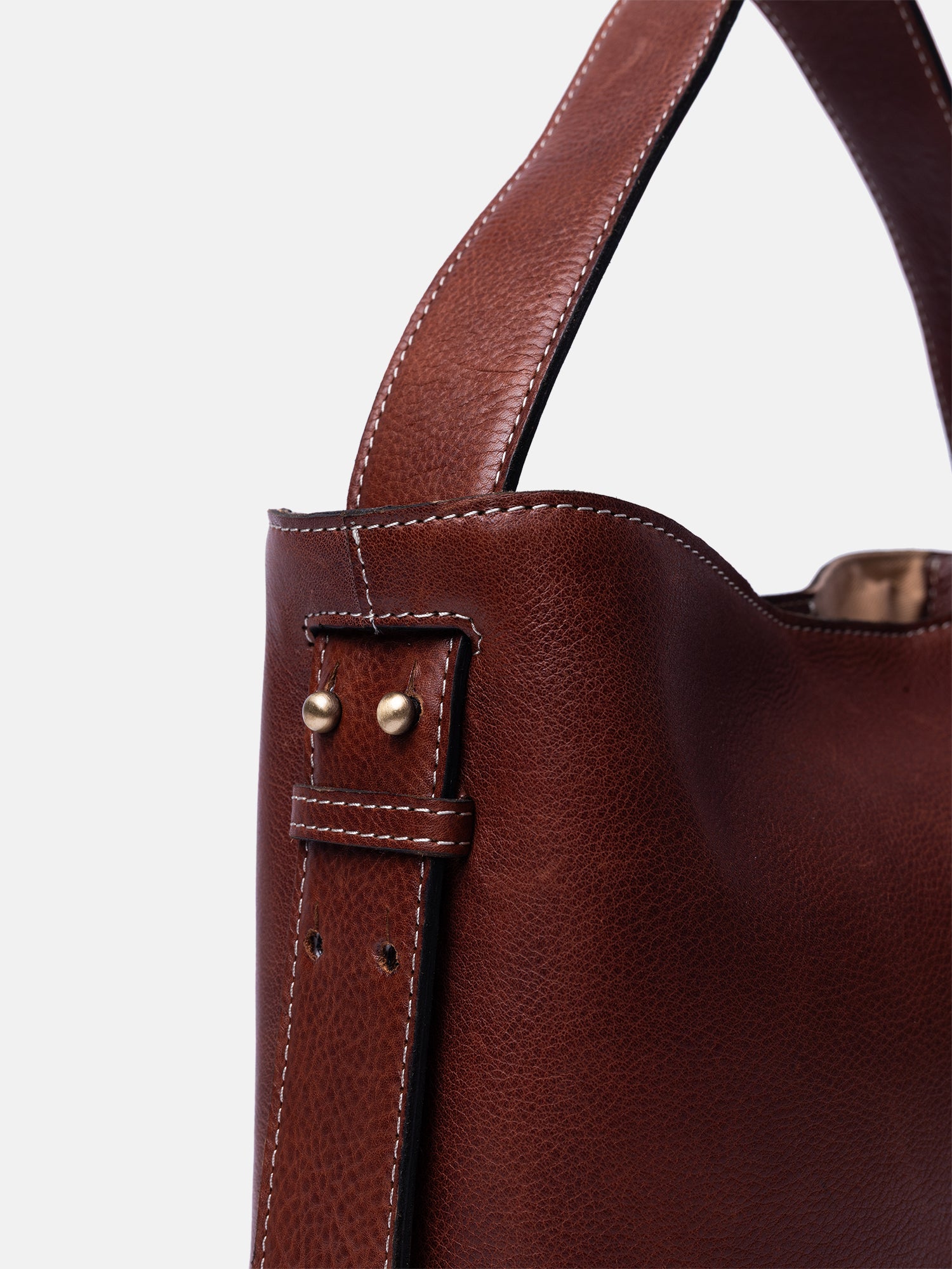 RE:DESIGNED EST 2003 Naya Small Shoulder bag Cognac