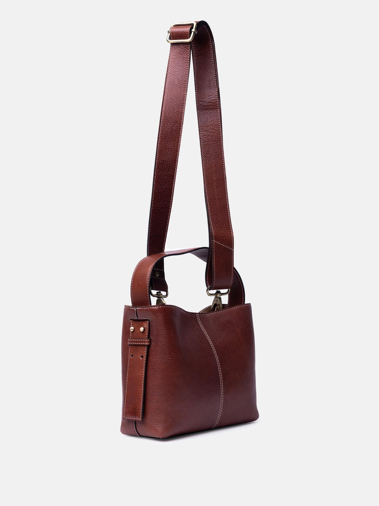 RE:DESIGNED EST 2003 Naya Small Shoulder bag Cognac