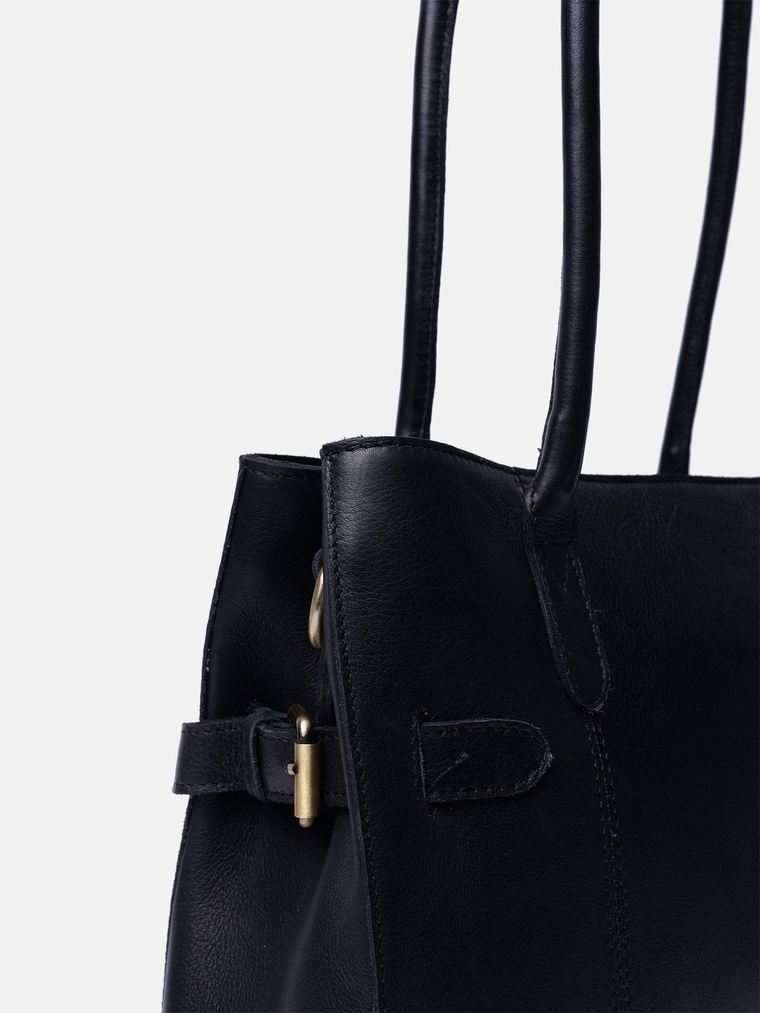RE:DESIGNED EST 2003 Nellie Small Shoulder bag Black