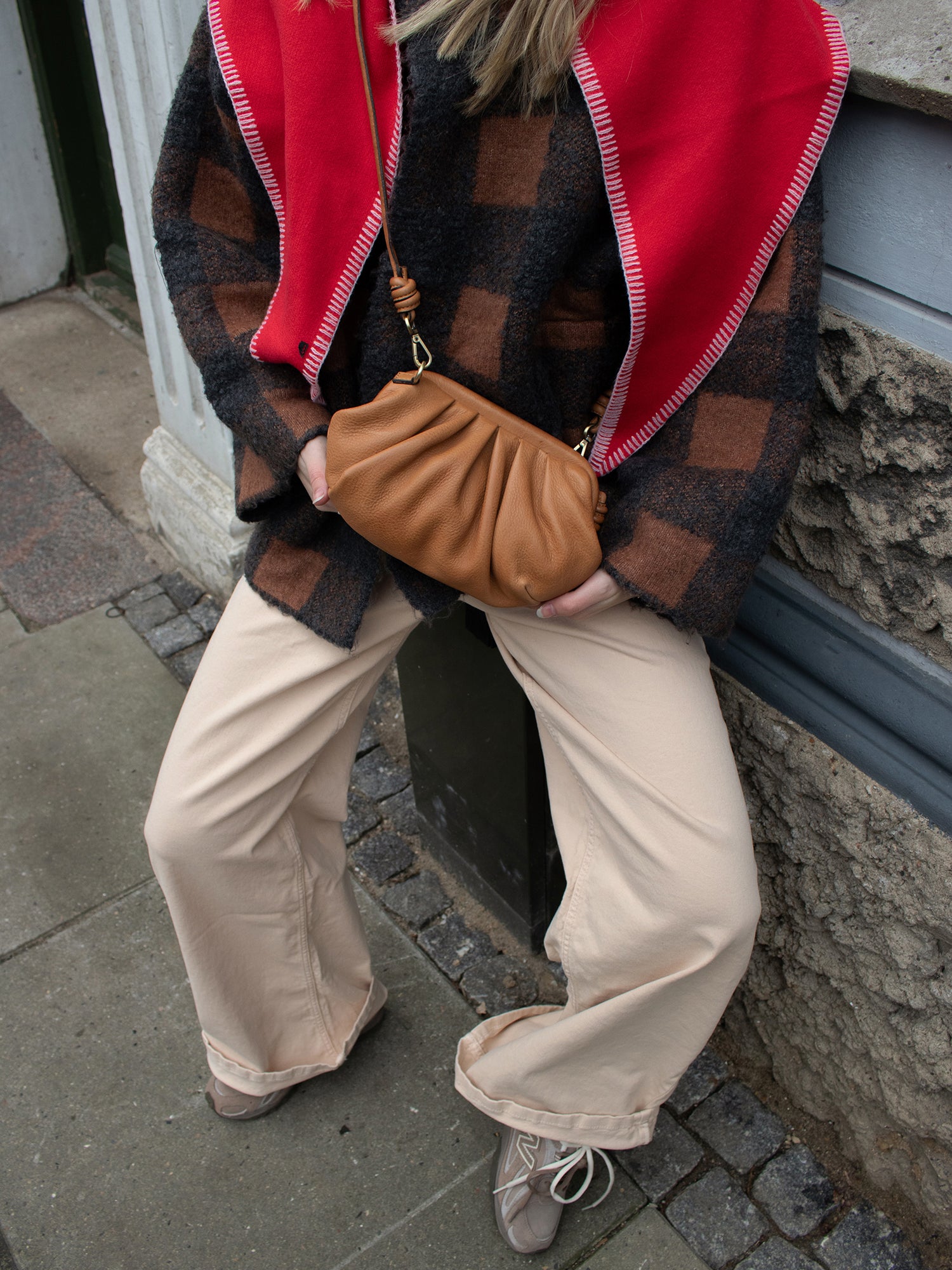 RE:DESIGNED EST 2003 Noha Small Crossover Tan