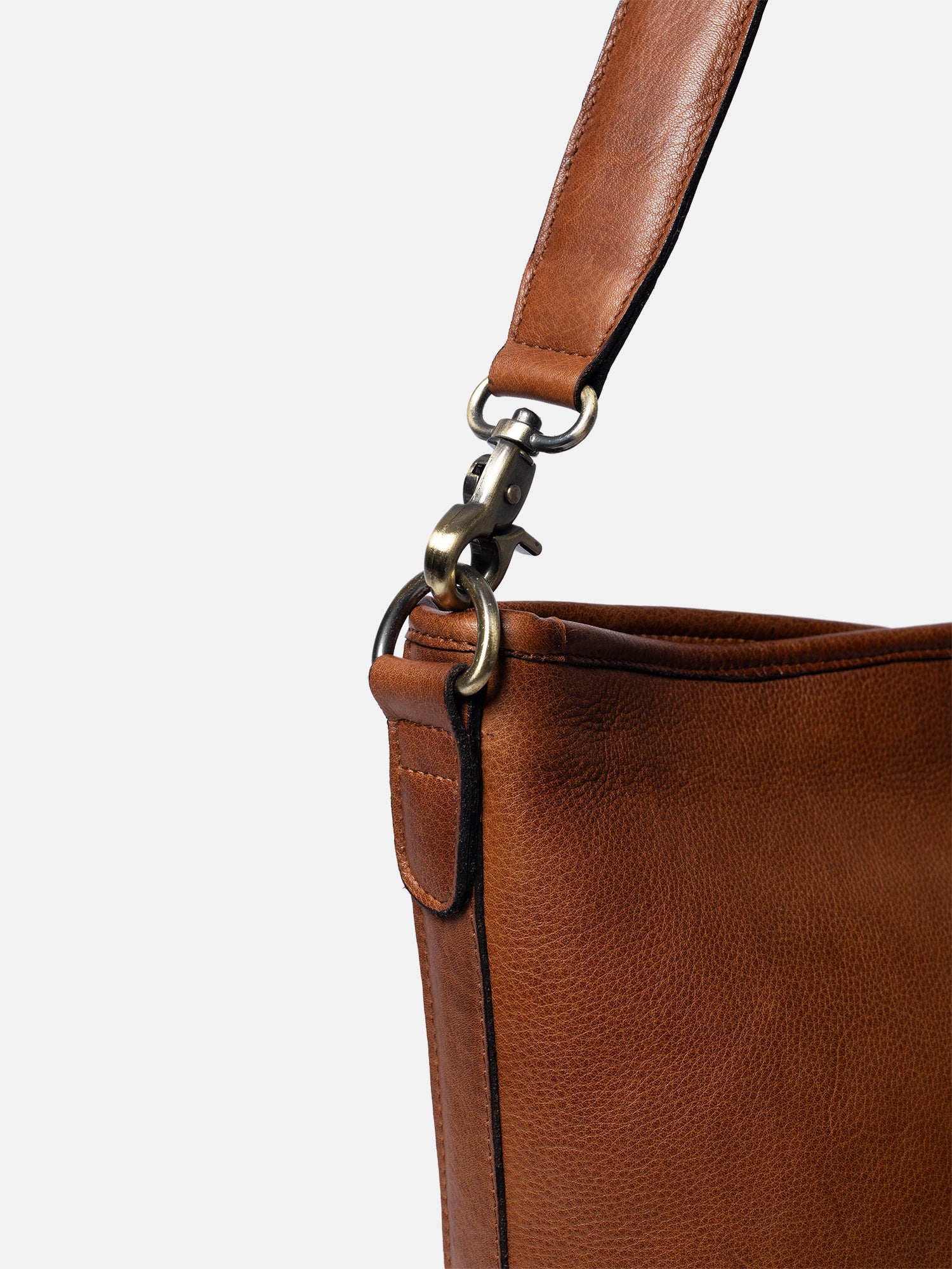RE:DESIGNED EST 2003 Nomi Shoulder bag Walnut
