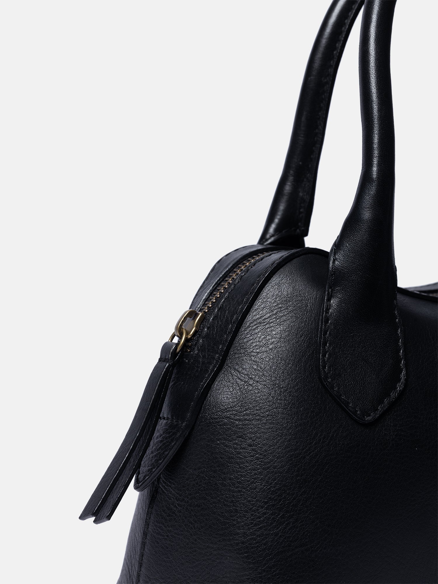 RE:DESIGNED EST 2003 Nynne Small Crossover Black