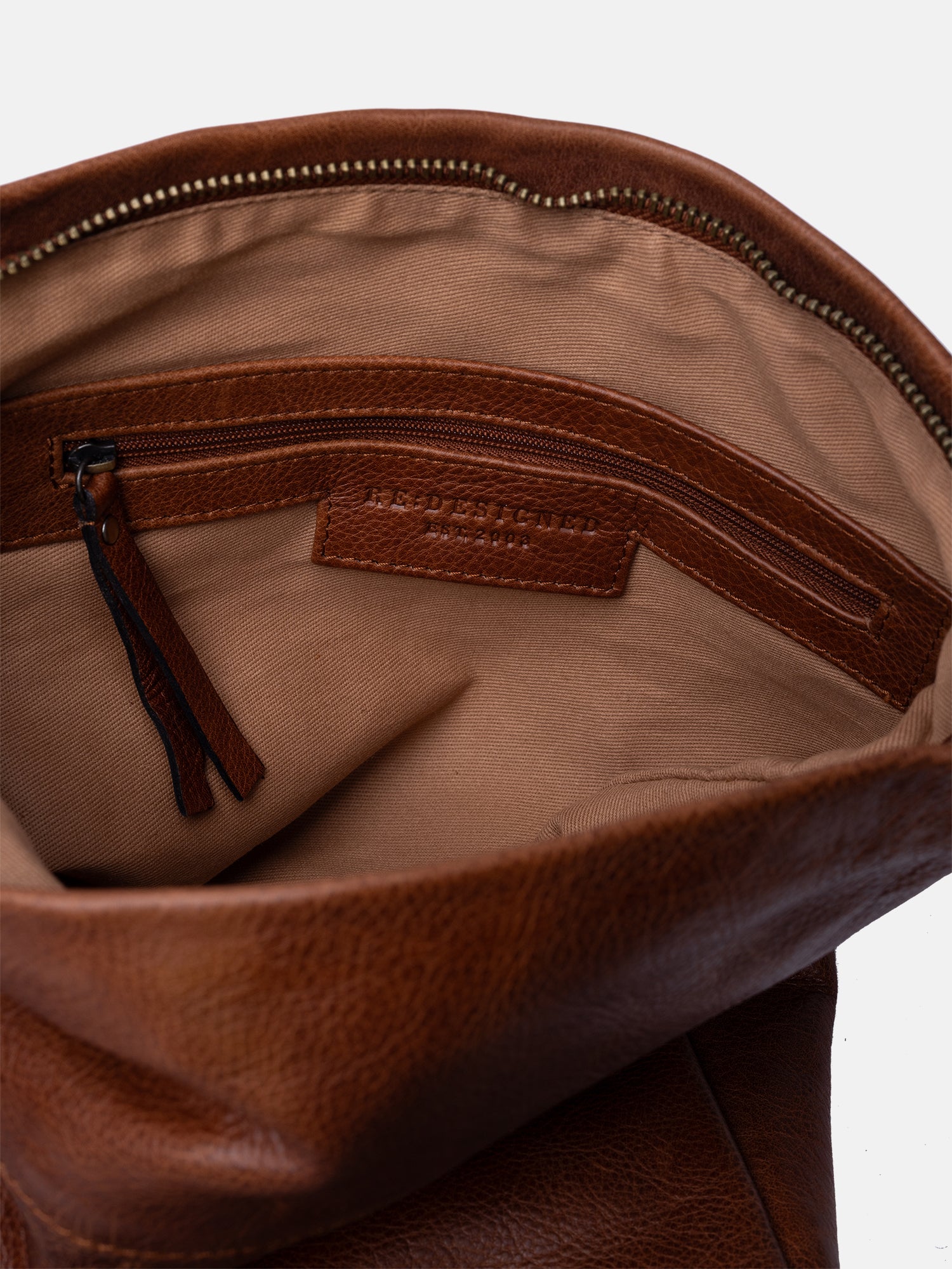 RE:DESIGNED EST 2003 Olea Big Crossover Walnut