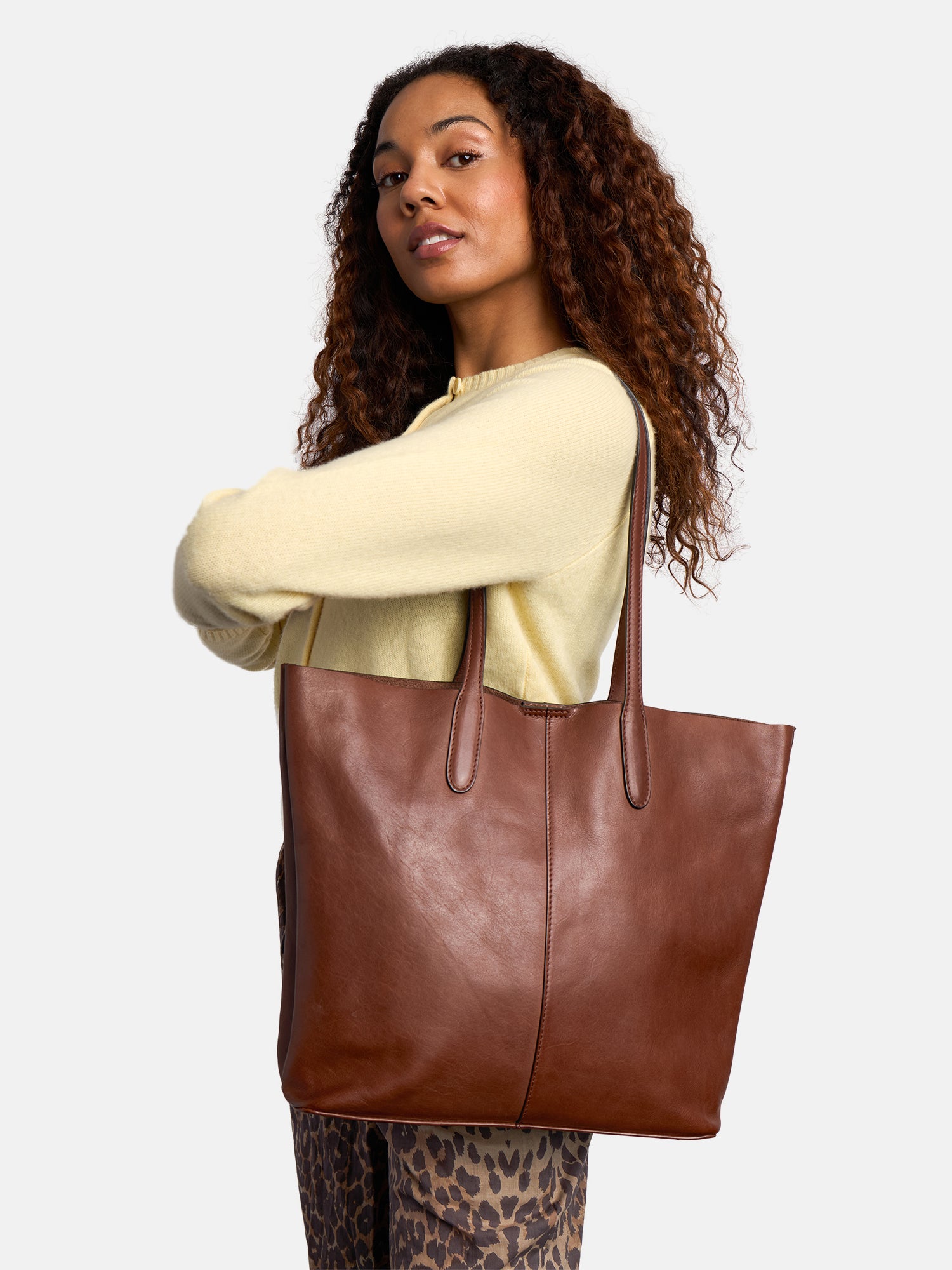 RE:DESIGNED EST 2003 Oline Shoulder bag Brown