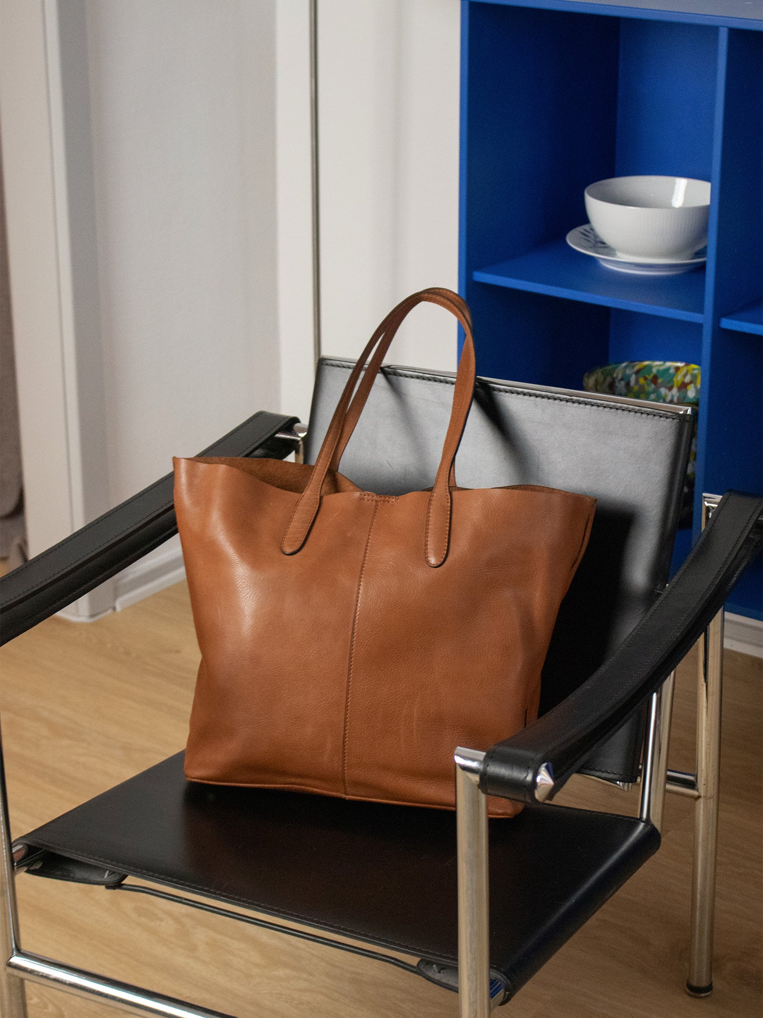 RE:DESIGNED EST 2003 Oline Shoulder bag Tan