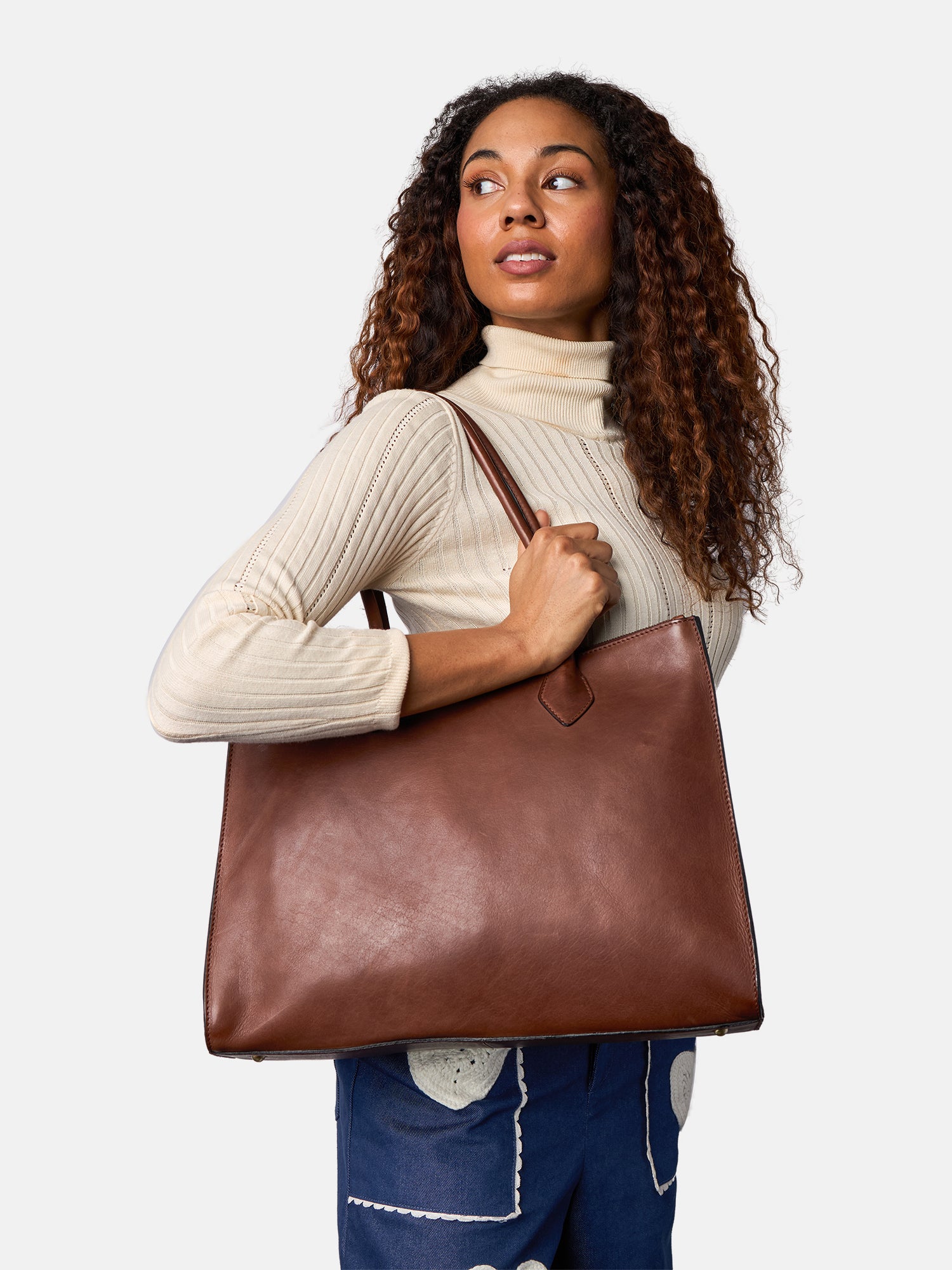RE:DESIGNED EST 2003 Ora Big Shoulder bag Brown
