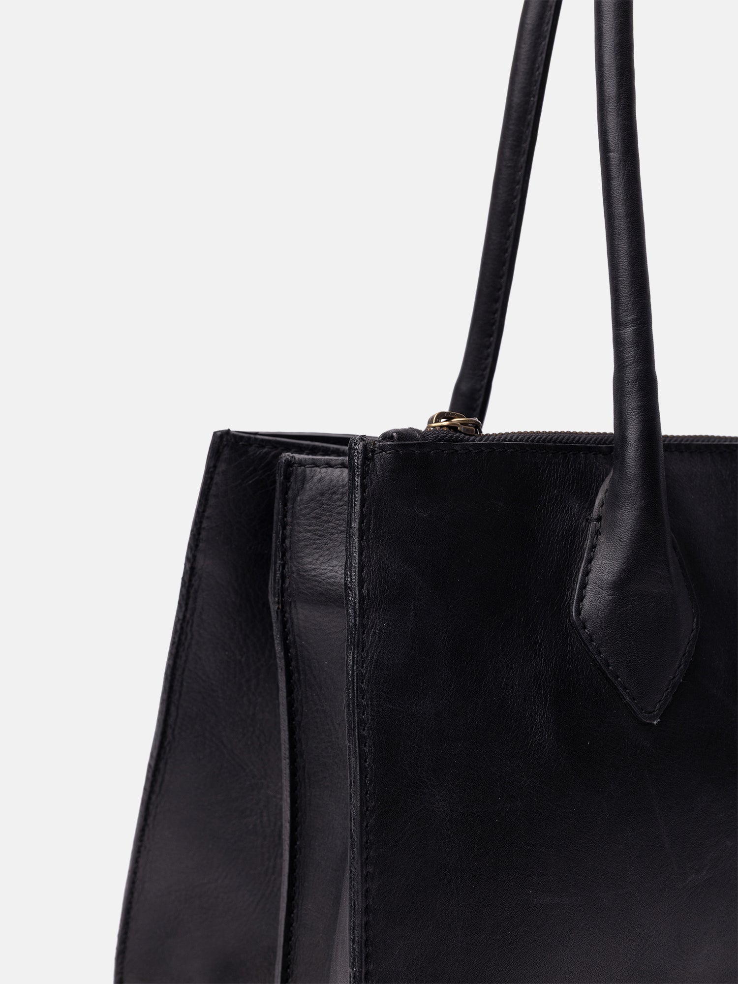 RE:DESIGNED EST 2003 Ora Small Shoulder bag Black