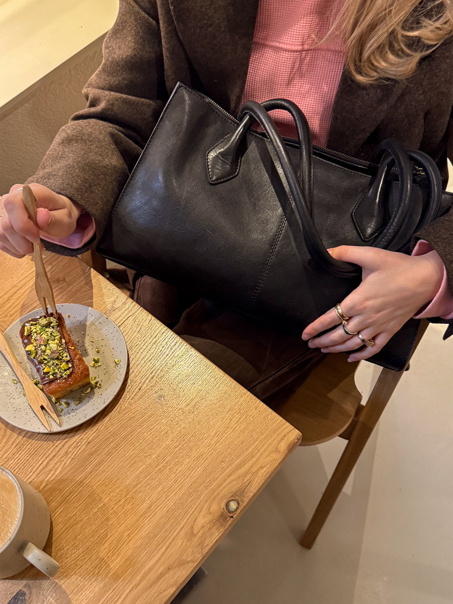 RE:DESIGNED EST 2003 Ora Small Shoulder bag Black
