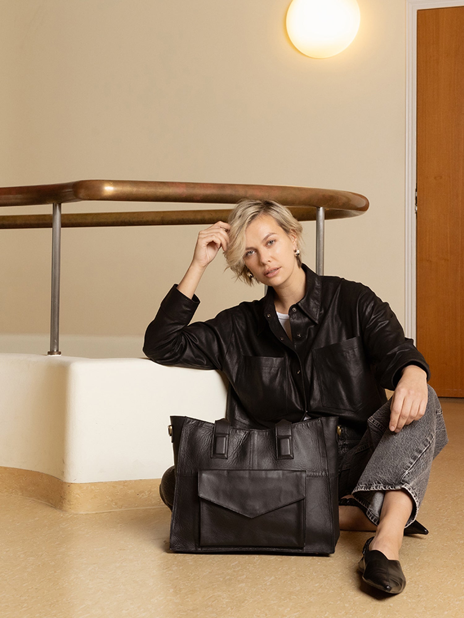 RE:DESIGNED EST 2003 Otilia Urban Shoulder bag Black