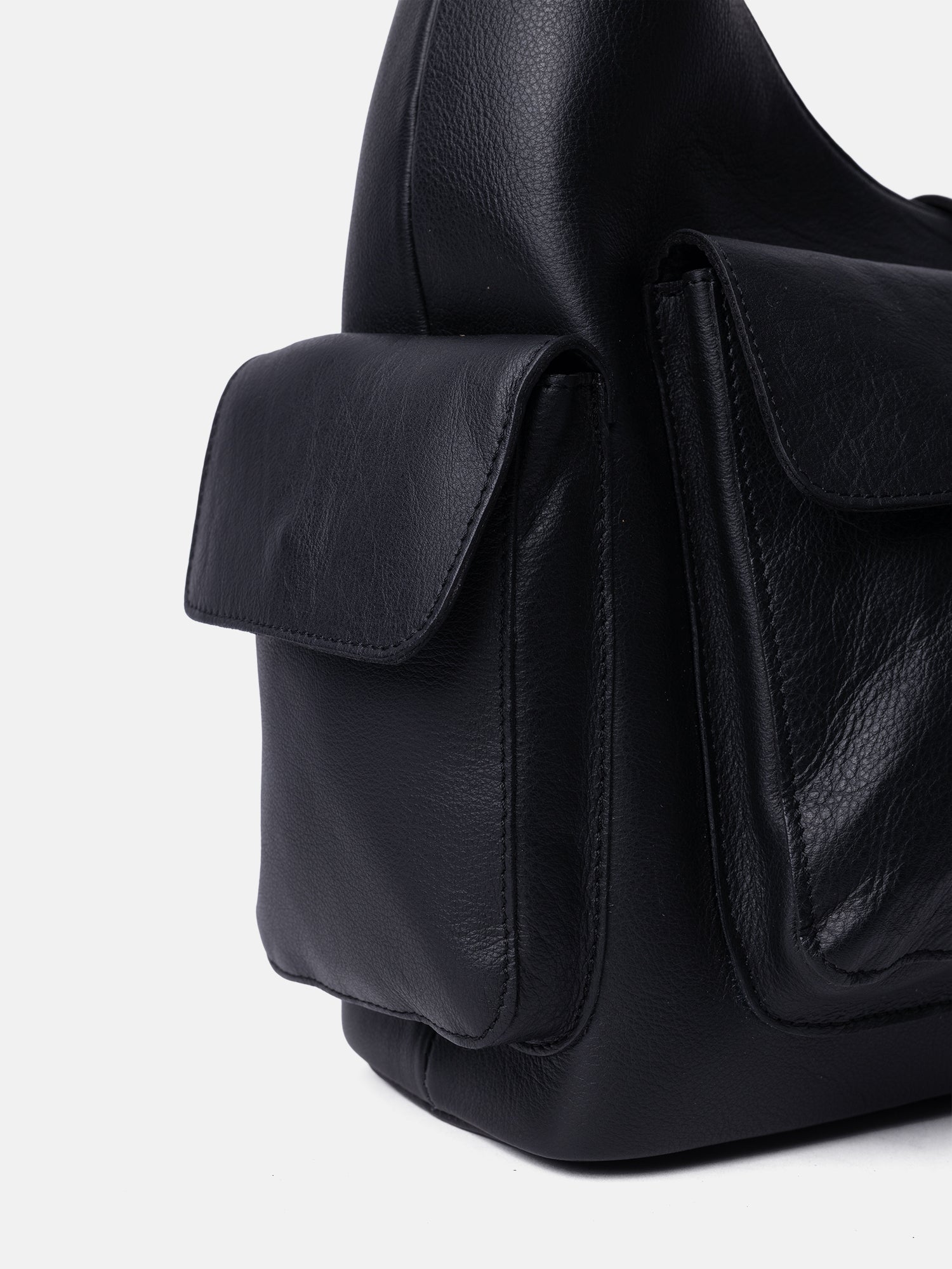 RE:DESIGNED EST 2003 Solvej Large Shoulder bag Black