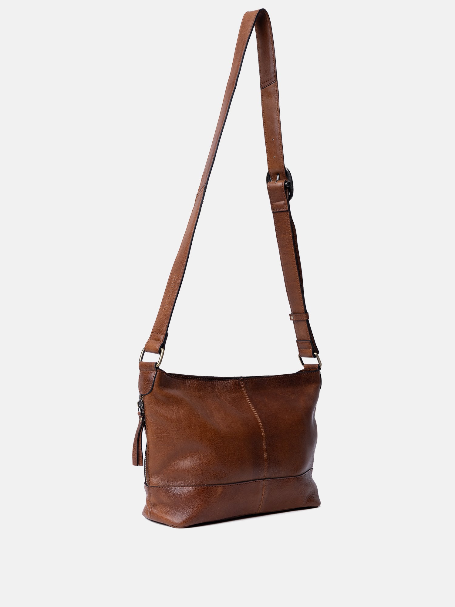 RE:DESIGNED EST 2003 Svea Small Crossover Walnut