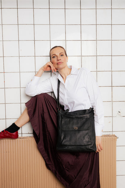 RE:DESIGNED EST 2003 1656 Urban Crossover Black