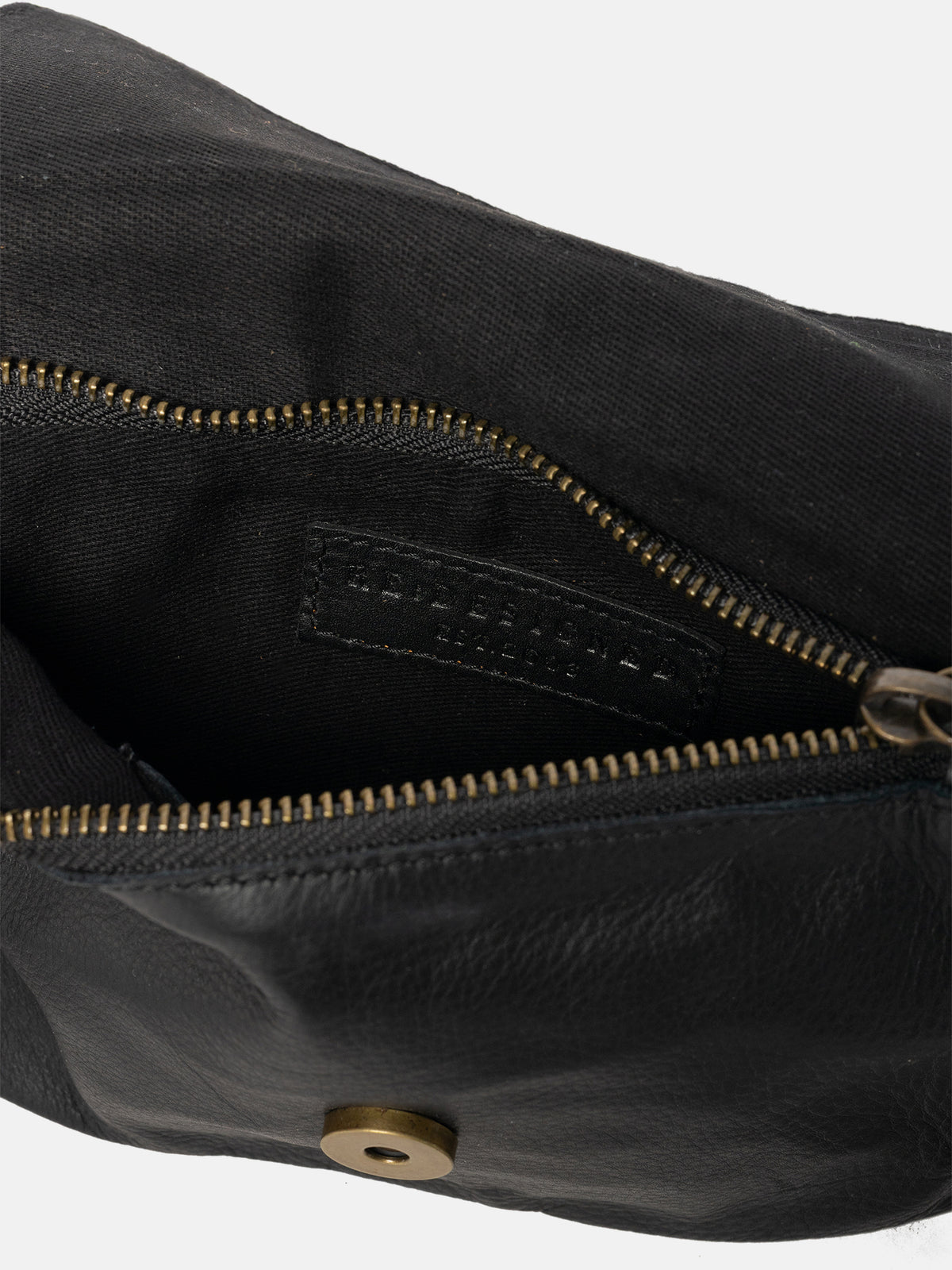 RE:DESIGNED EST 2003 Acile Urban Clutch Black