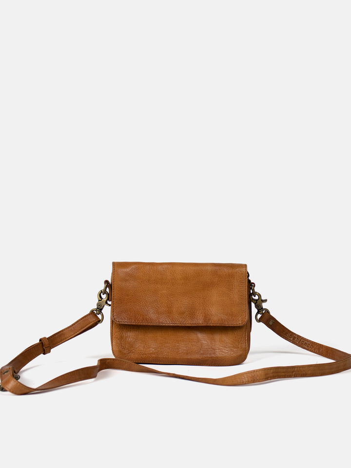 RE:DESIGNED EST 2003 Acile Urban Clutch Walnut