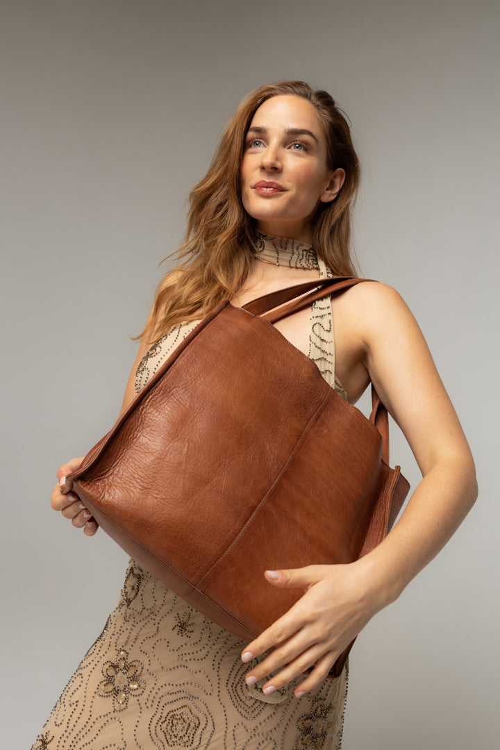 RE:DESIGNED EST 2003 Aro Urban Shoulder bag Walnut