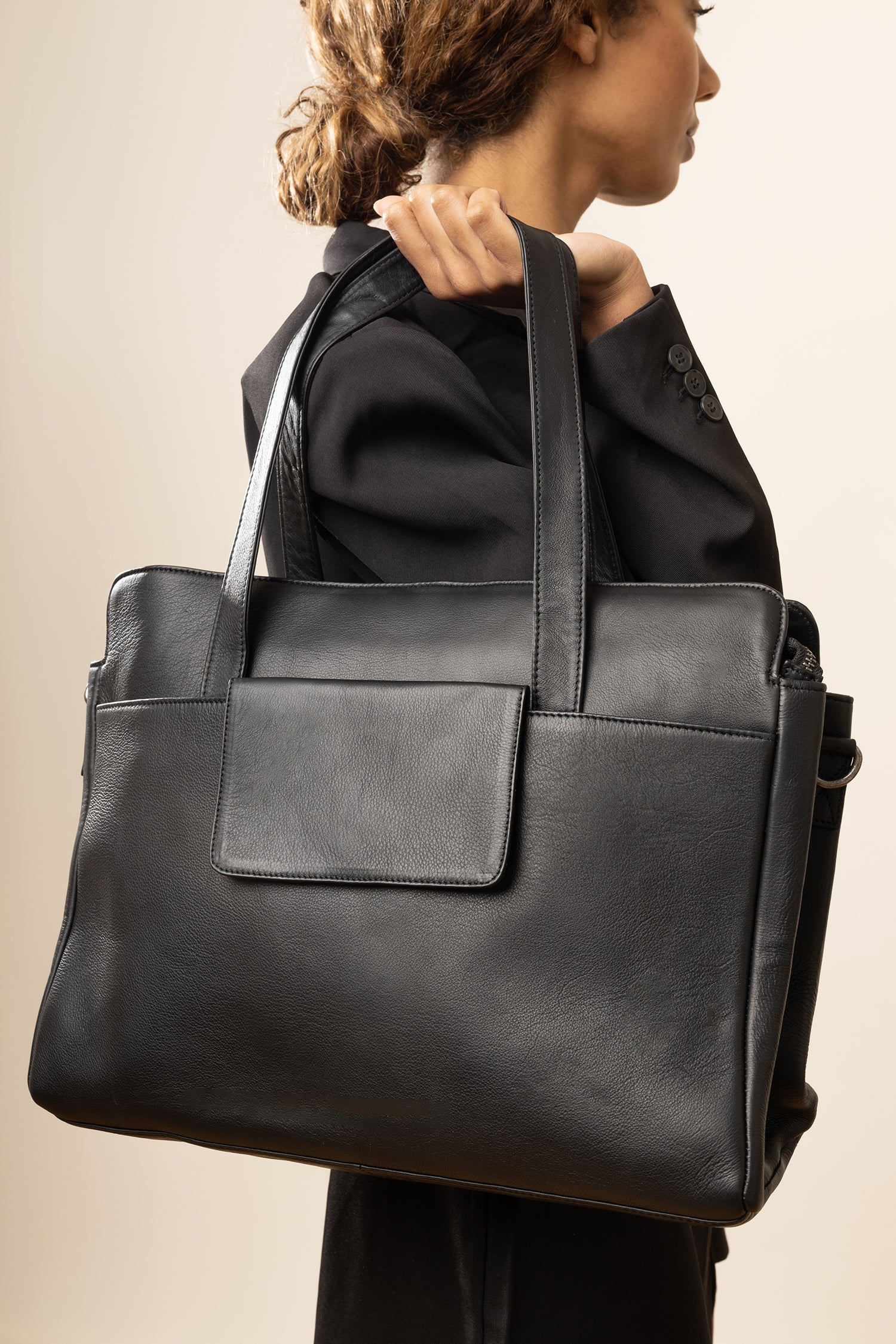 RE:DESIGNED EST 2003 Evia Urban Work Bag Black
