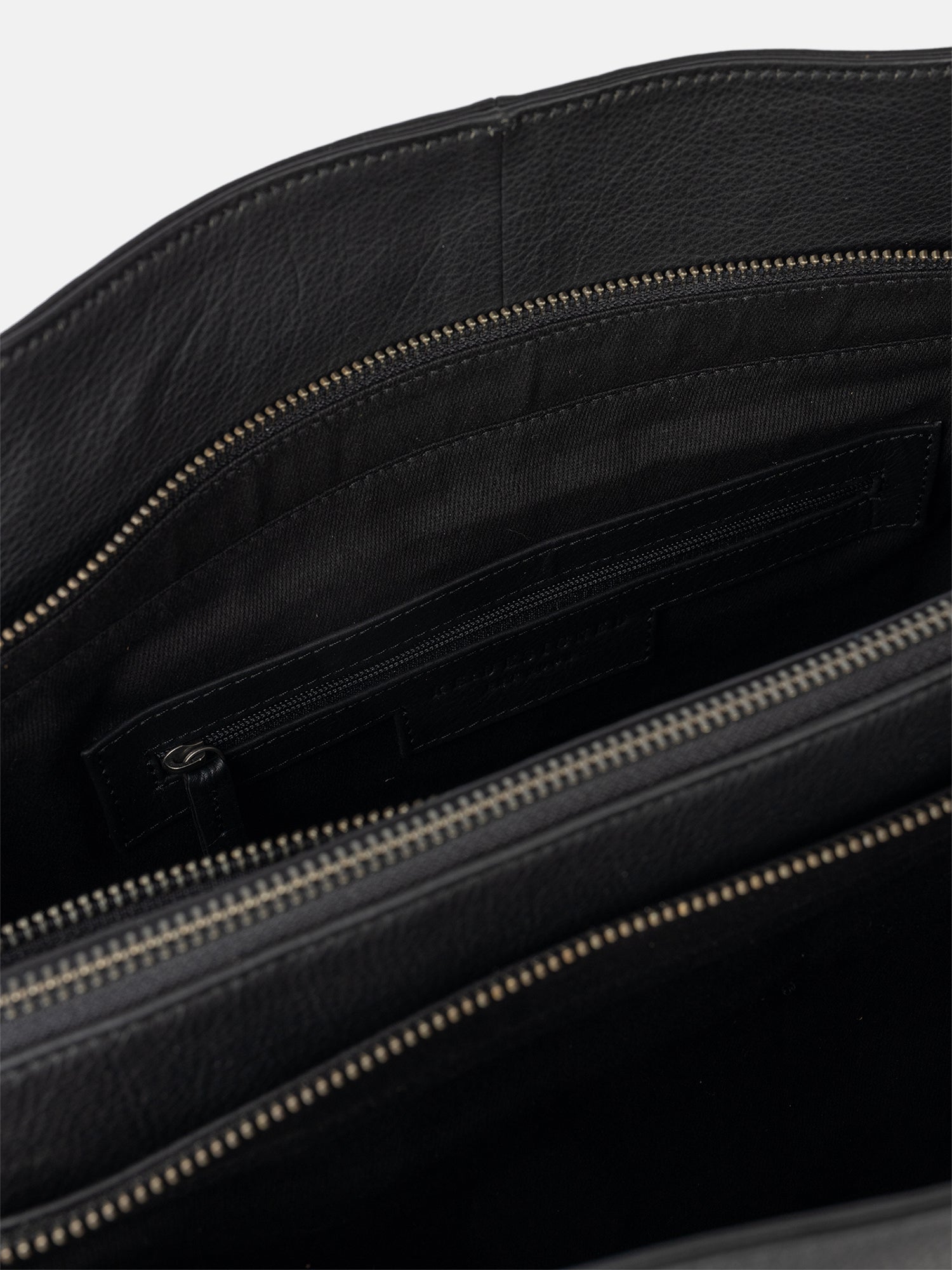 RE:DESIGNED EST 2003 Evia Urban Work Bag Black