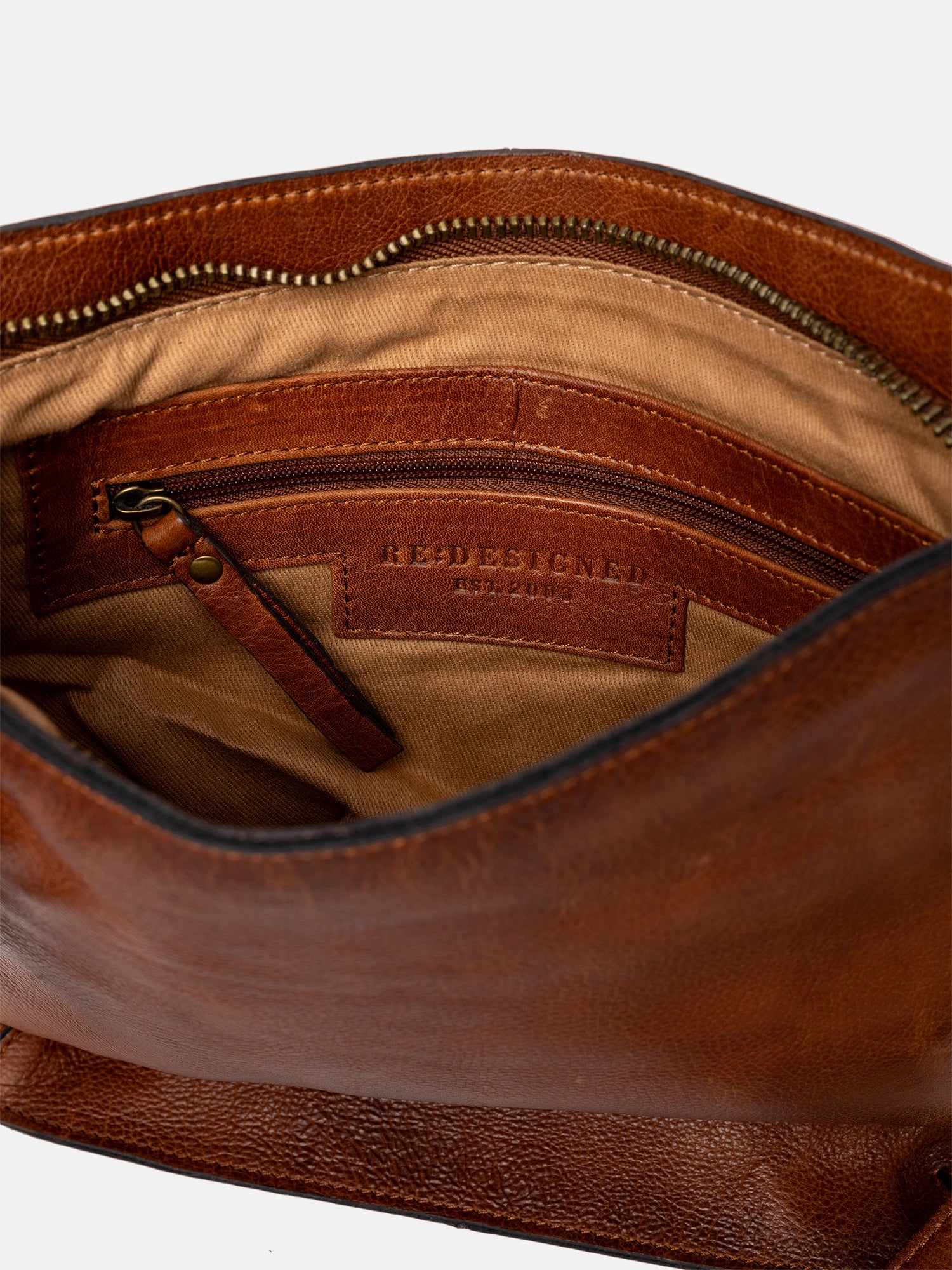 RE:DESIGNED EST 2003 Fillis Medium Crossover Walnut/Brass