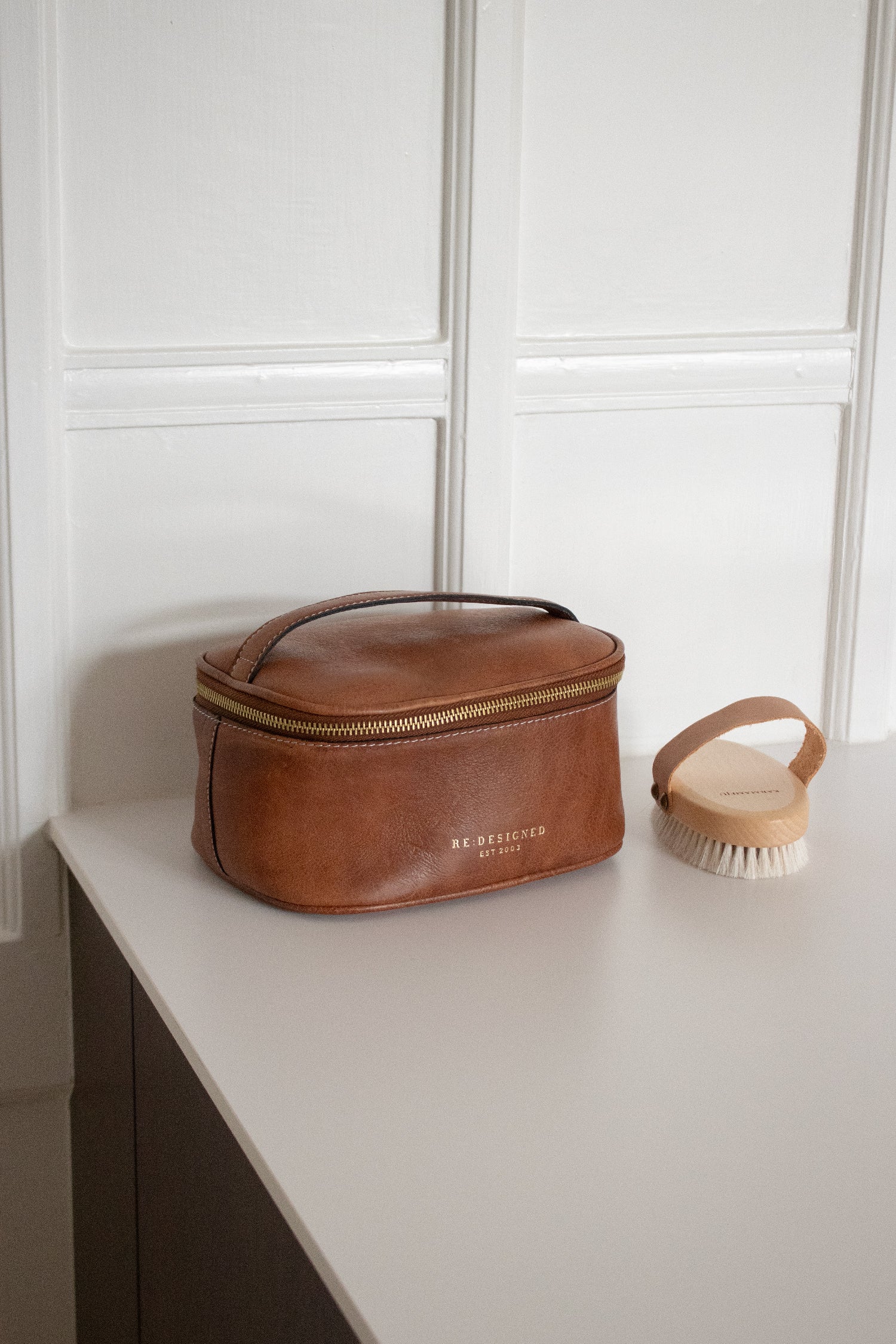 RE:DESIGNED EST 2003 Helga Small Toilet Bag Walnut