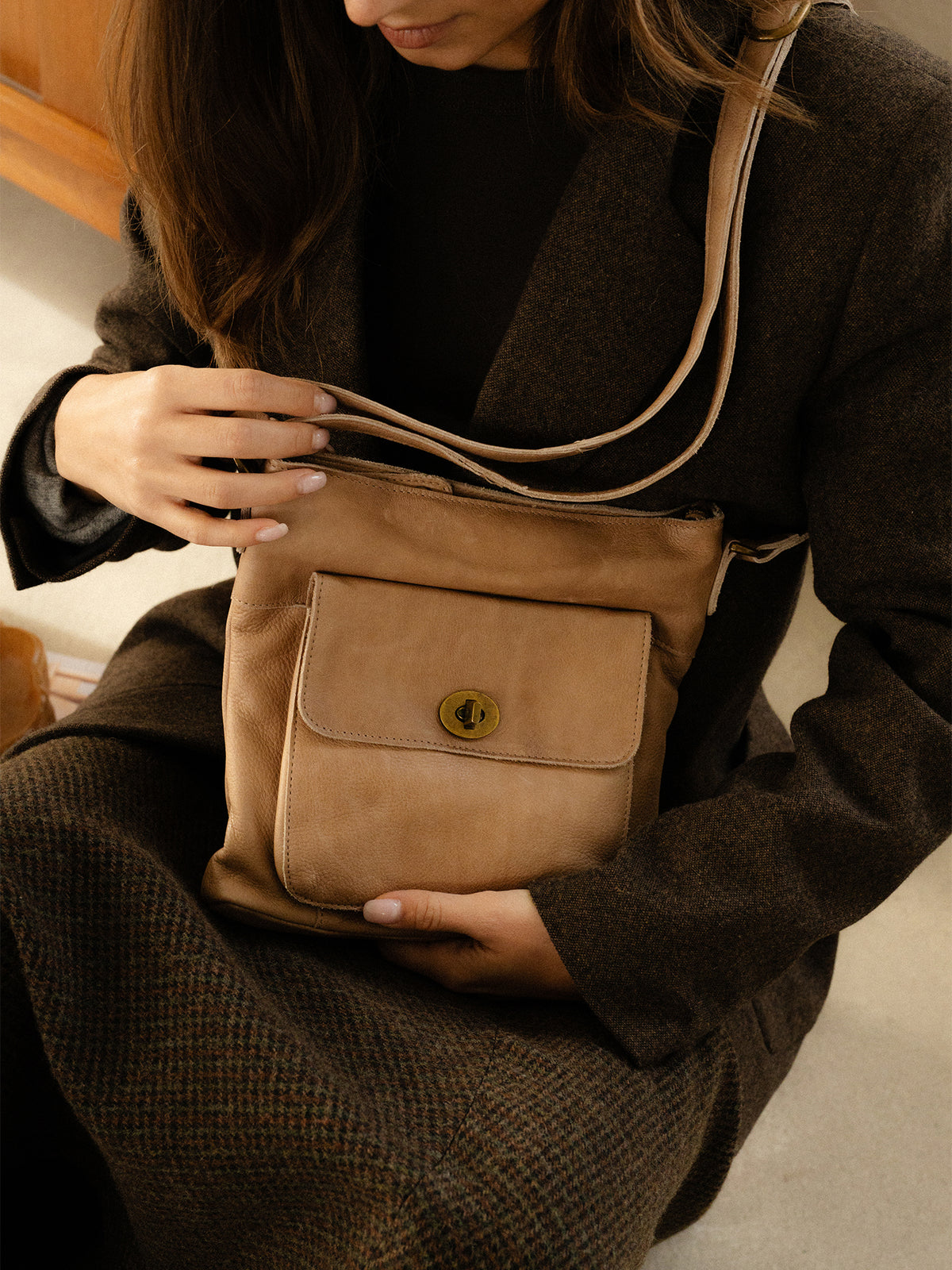 RE:DESIGNED EST 2003 Kay Urban Crossover Taupe