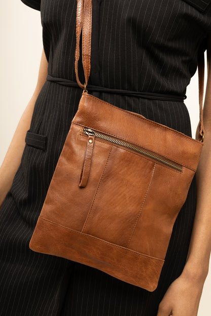 RE:DESIGNED EST 2003 Lillesand Urban Crossover Walnut