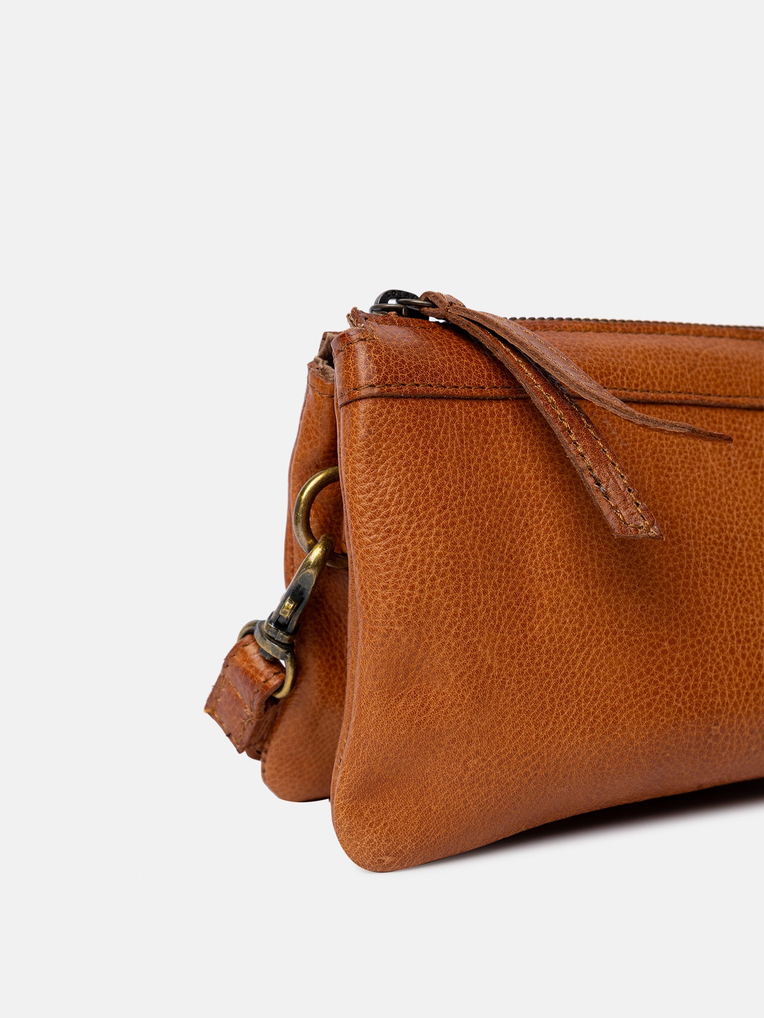 RE:DESIGNED EST 2003 Lisa Urban Clutch Burned Tan