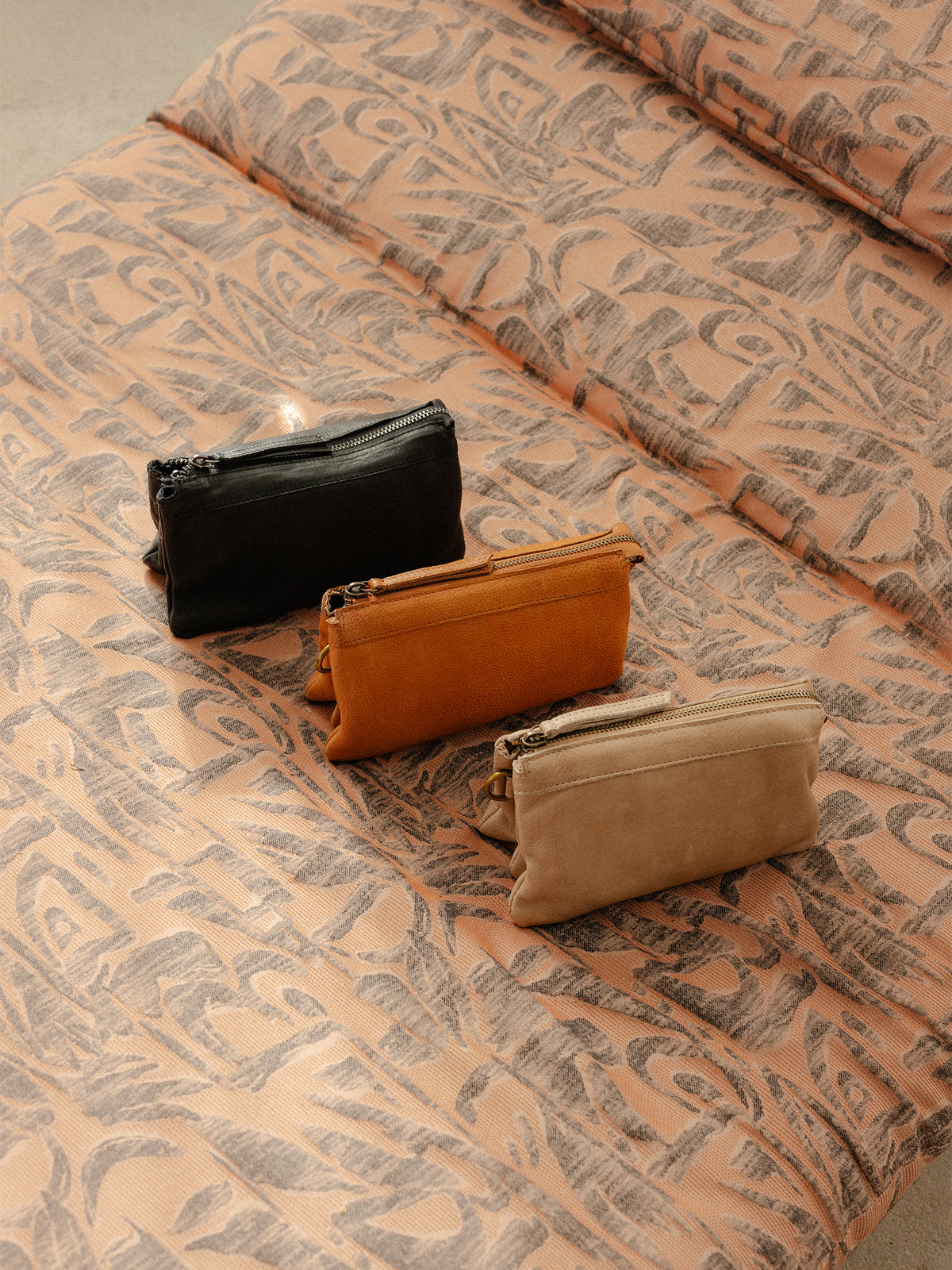RE:DESIGNED EST 2003 Lisa Urban Clutch Burned Tan