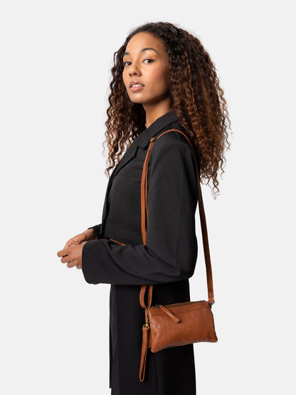 RE:DESIGNED EST 2003 Lisa Urban Clutch Walnut