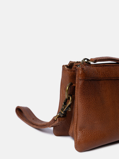RE:DESIGNED EST 2003 Lisa Urban Clutch Walnut