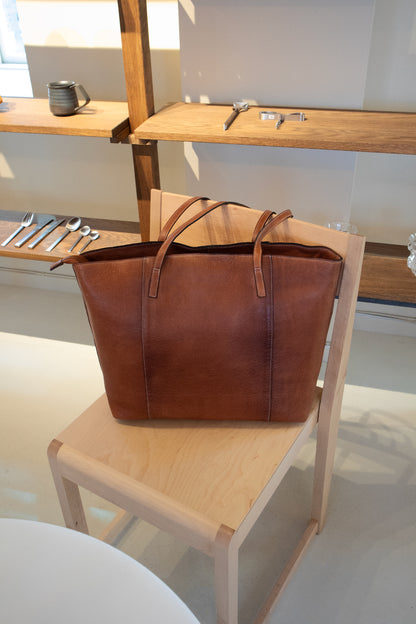 RE:DESIGNED EST 2003 Malou Big Shopper Walnut