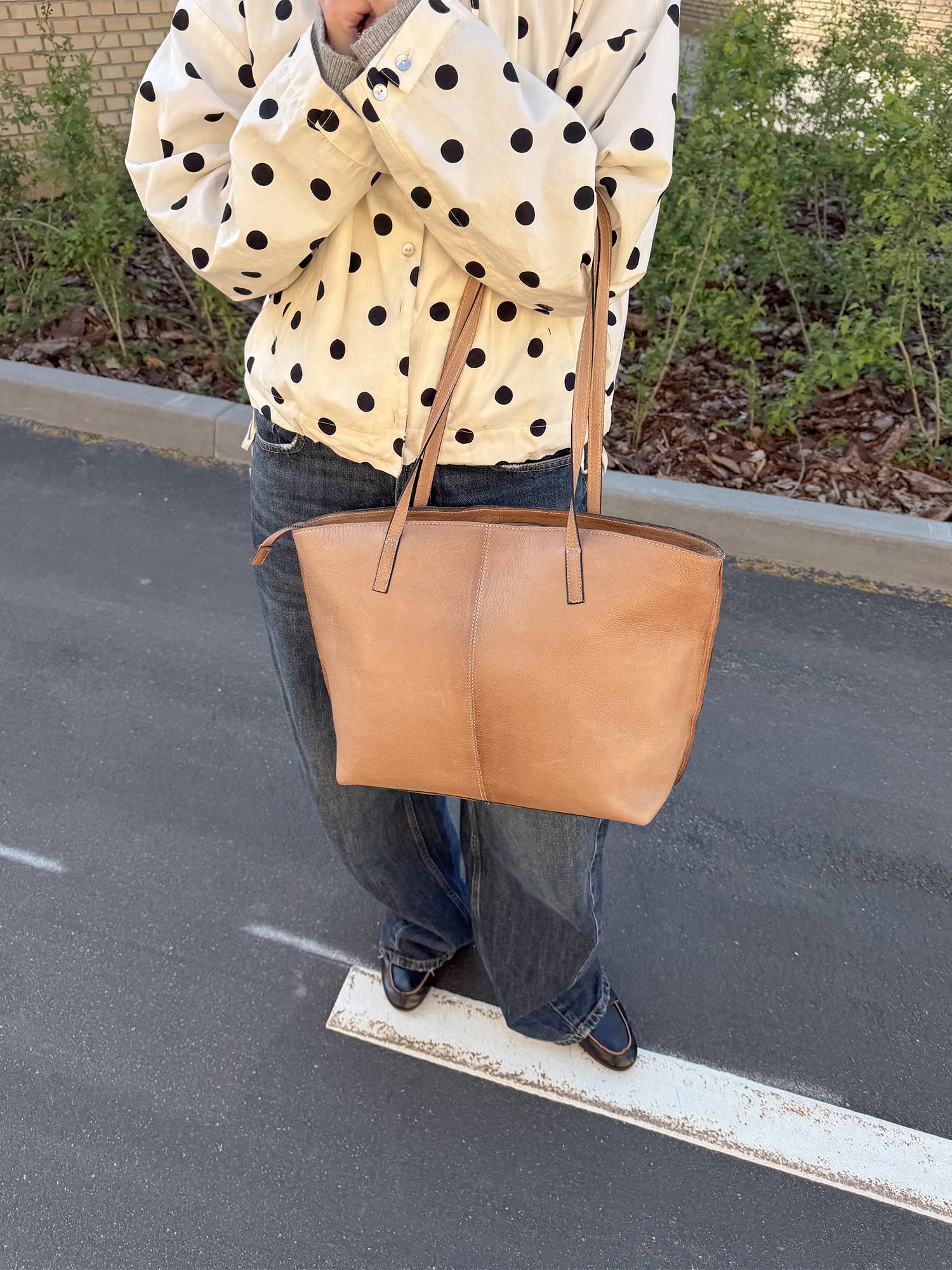 RE:DESIGNED EST 2003 Malou Small Shopper Taupe