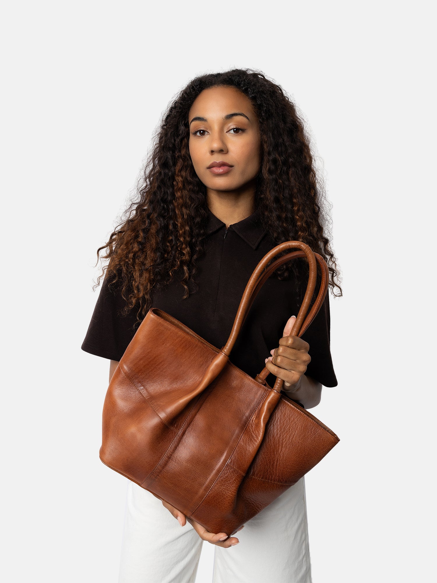 RE:DESIGNED EST 2003 Mane Small Shoulder bag Walnut