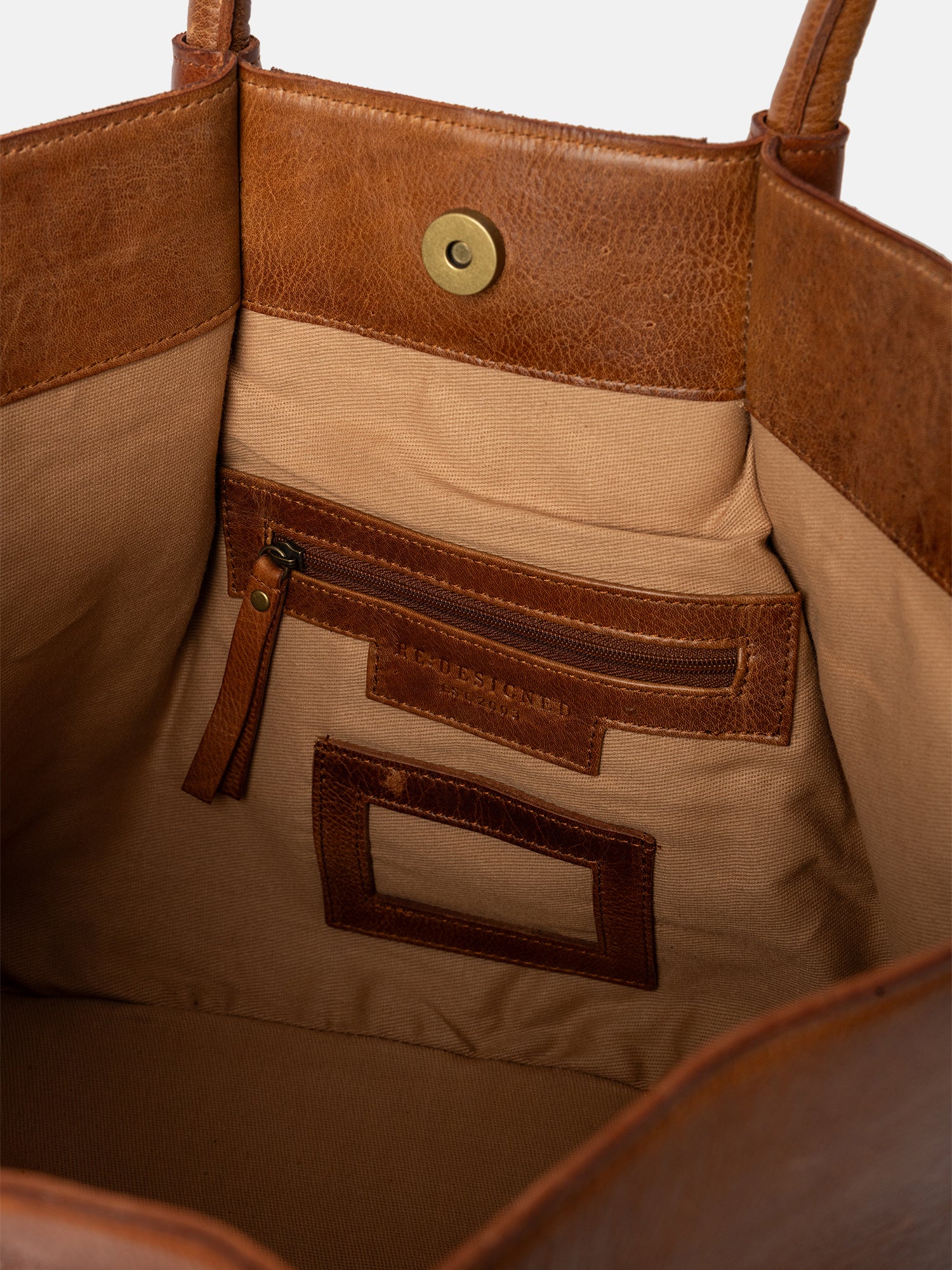 RE:DESIGNED EST 2003 Mane Small Shoulder bag Walnut