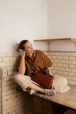 RE:DESIGNED EST 2003 May Small Crossover Cognac