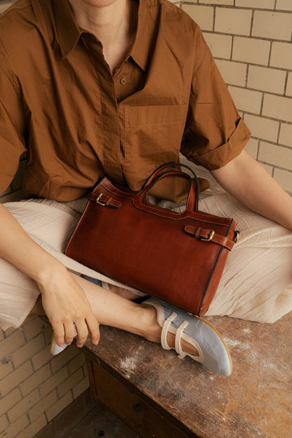 RE:DESIGNED EST 2003 May Small Crossover Cognac