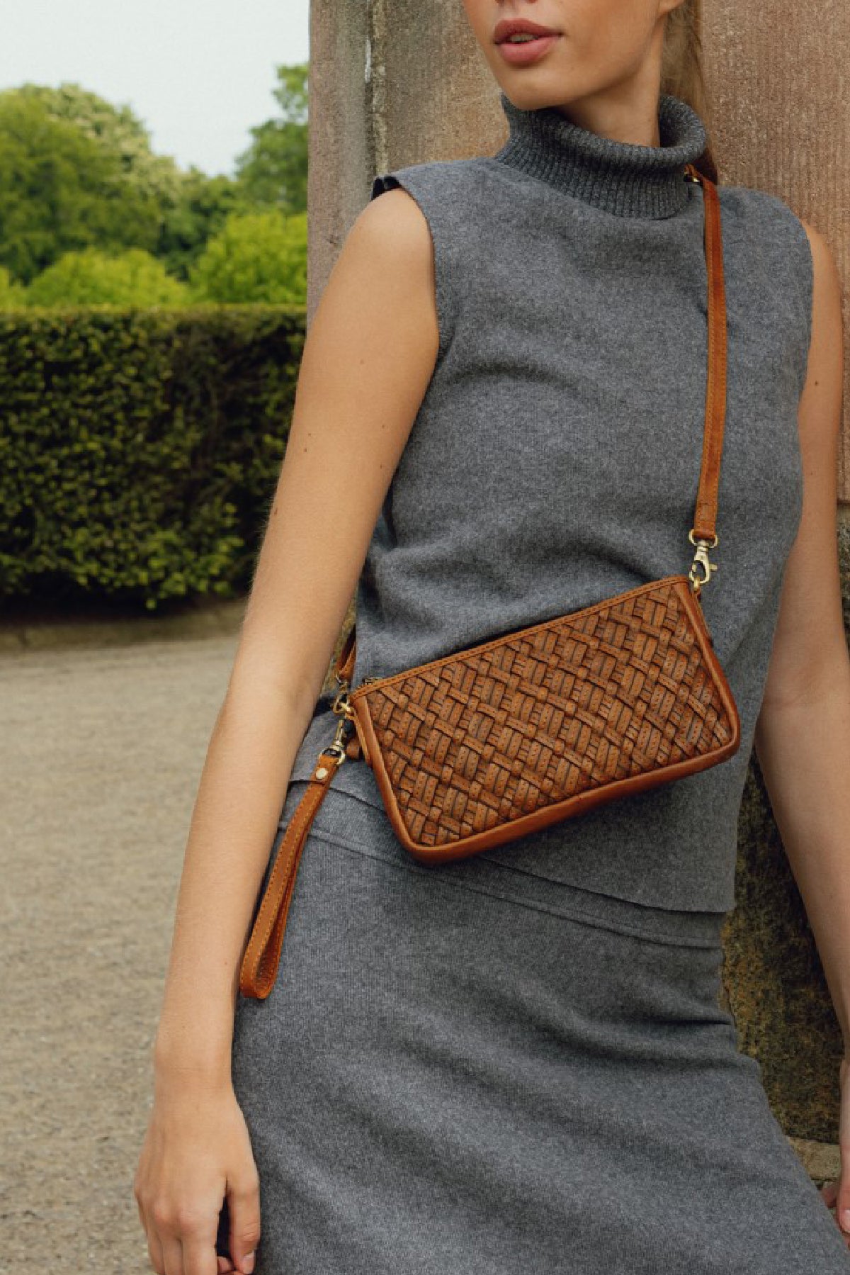 RE:DESIGNED EST 2003 Mika Small Clutch Tan